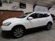 12 12 Nissan Qashqai Tekna IS +2