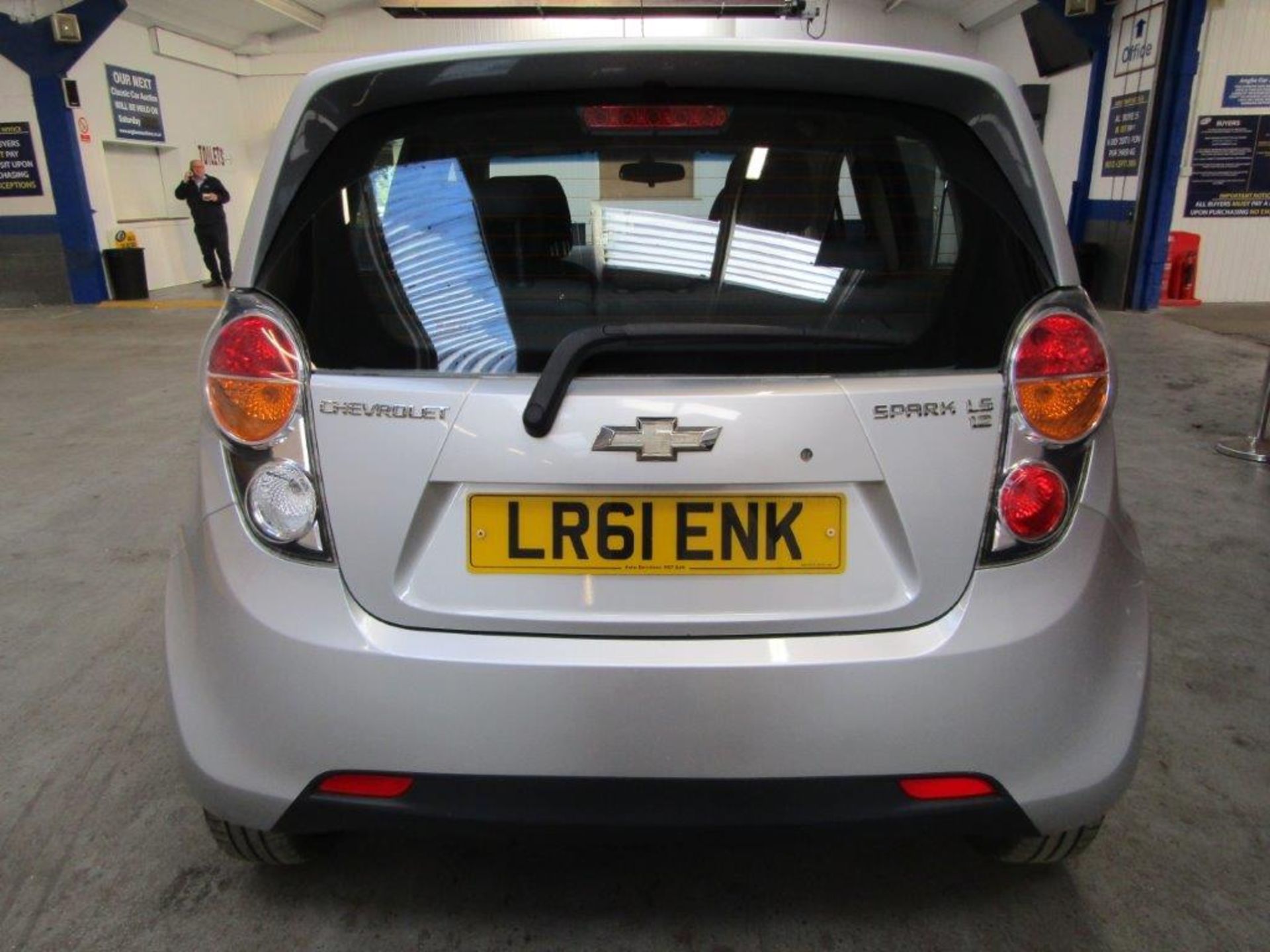 61 11 Chevrolet Spark LS - Image 4 of 17