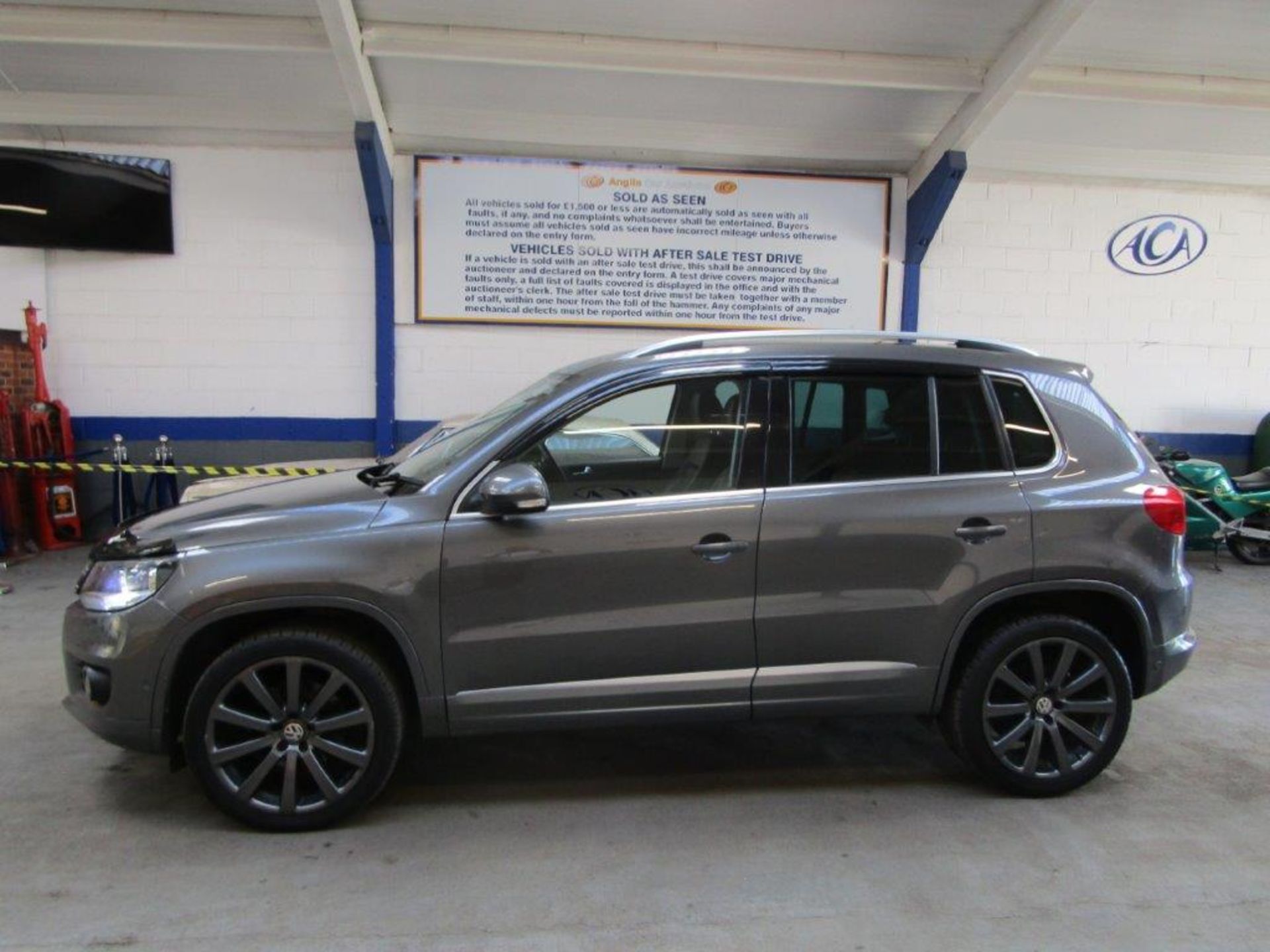 63 13 VW Tiguan Match TDi - Image 2 of 24