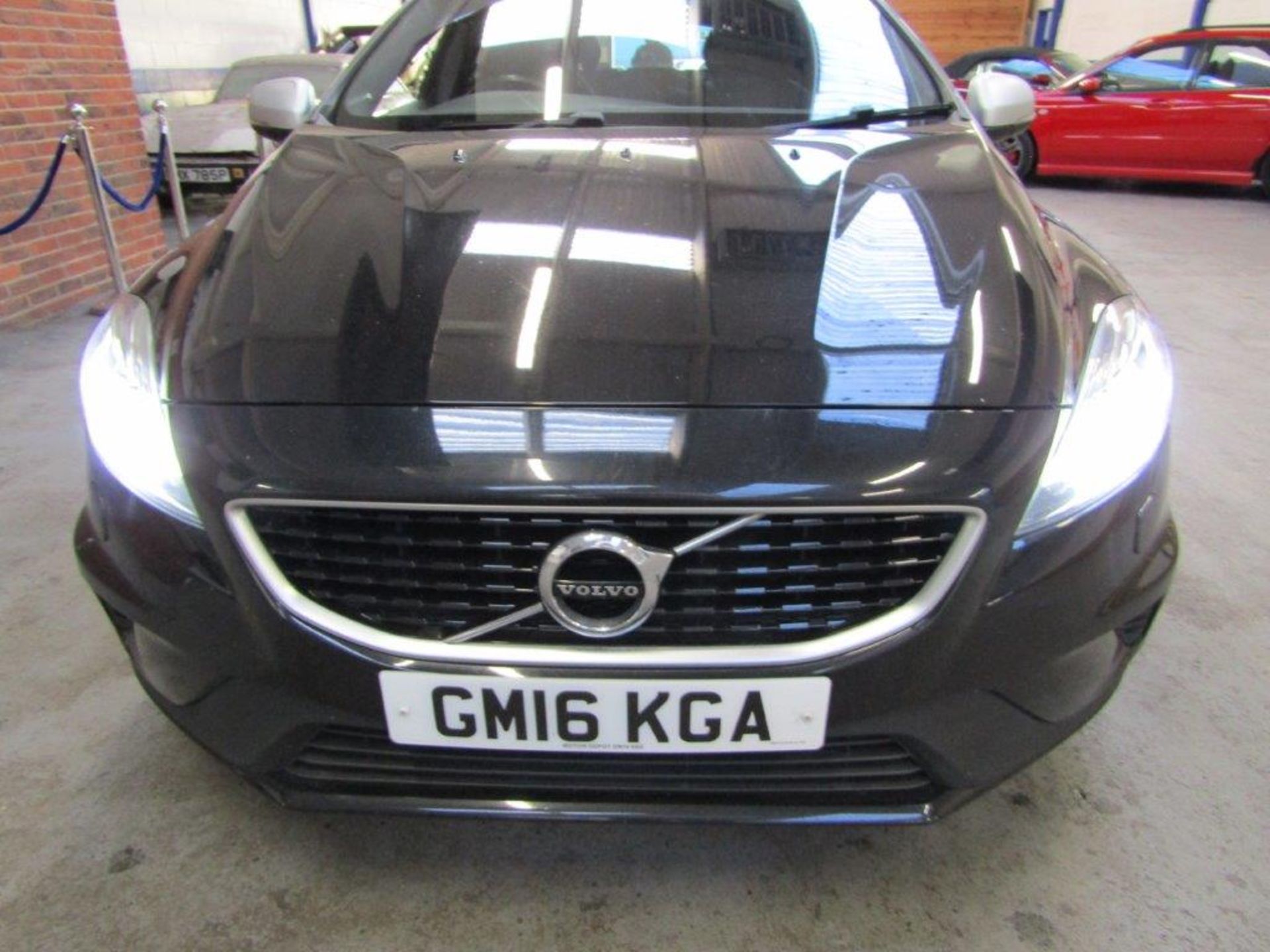 16 16 Volvo V40 R-Design Pro D2 - Image 16 of 26