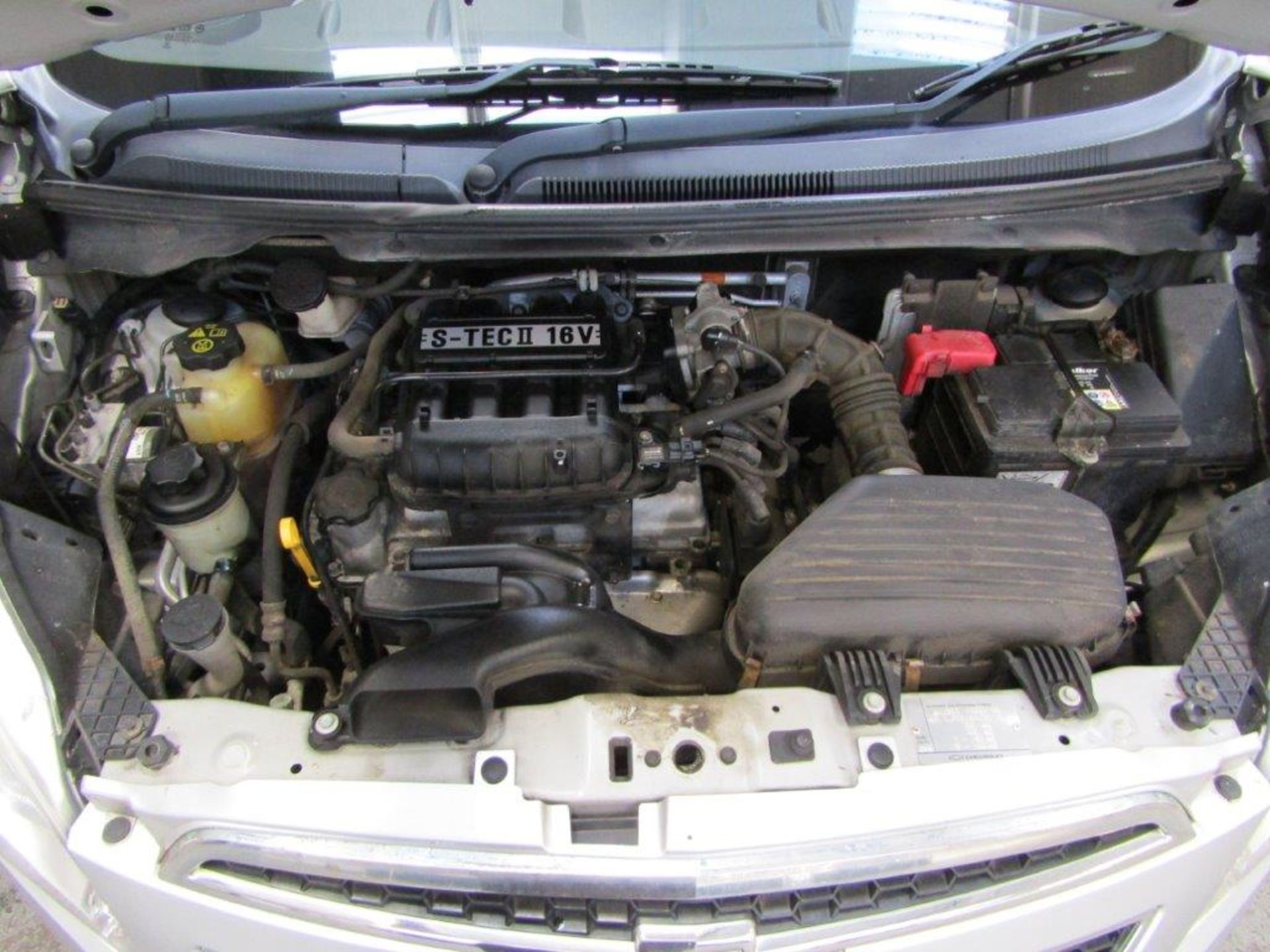 61 11 Chevrolet Spark LS - Image 8 of 17