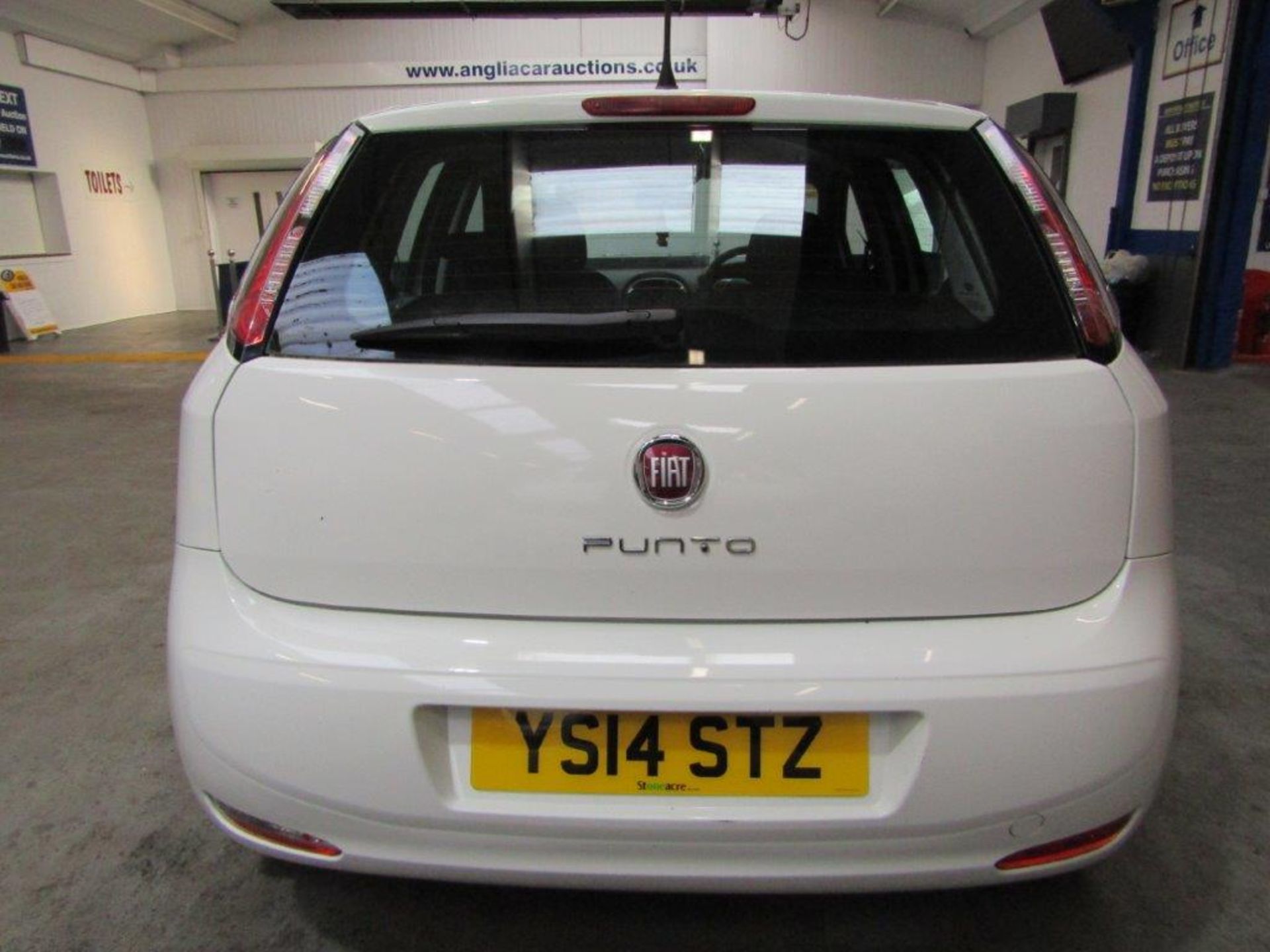 14 14 Fiat Punto Pop - Image 9 of 20