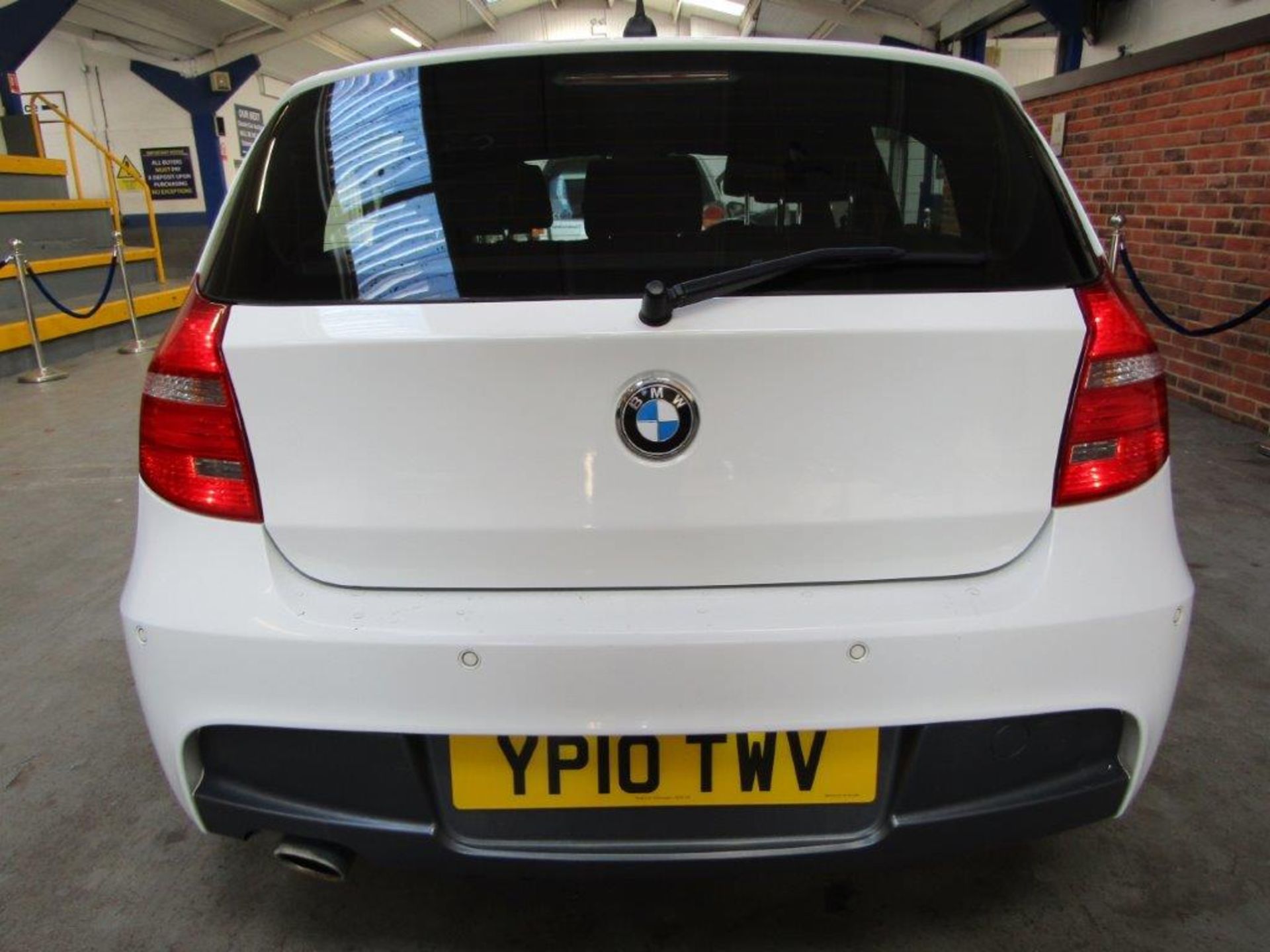 10 10 BMW 118d M Sport - Image 14 of 24