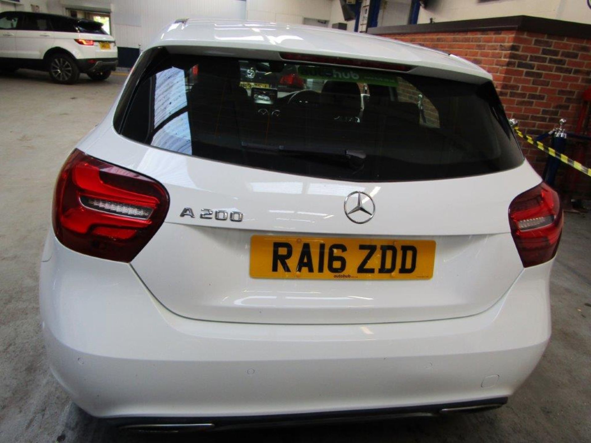 16 16 Mercedes A200 sport Prem + - Image 15 of 24