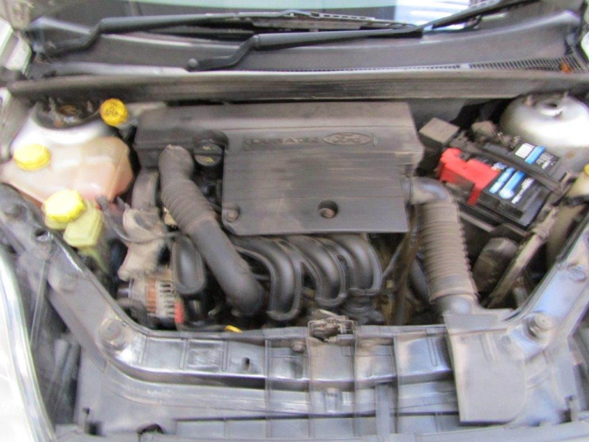 55 05 Ford Fiesta Zetec Climate - Image 12 of 18