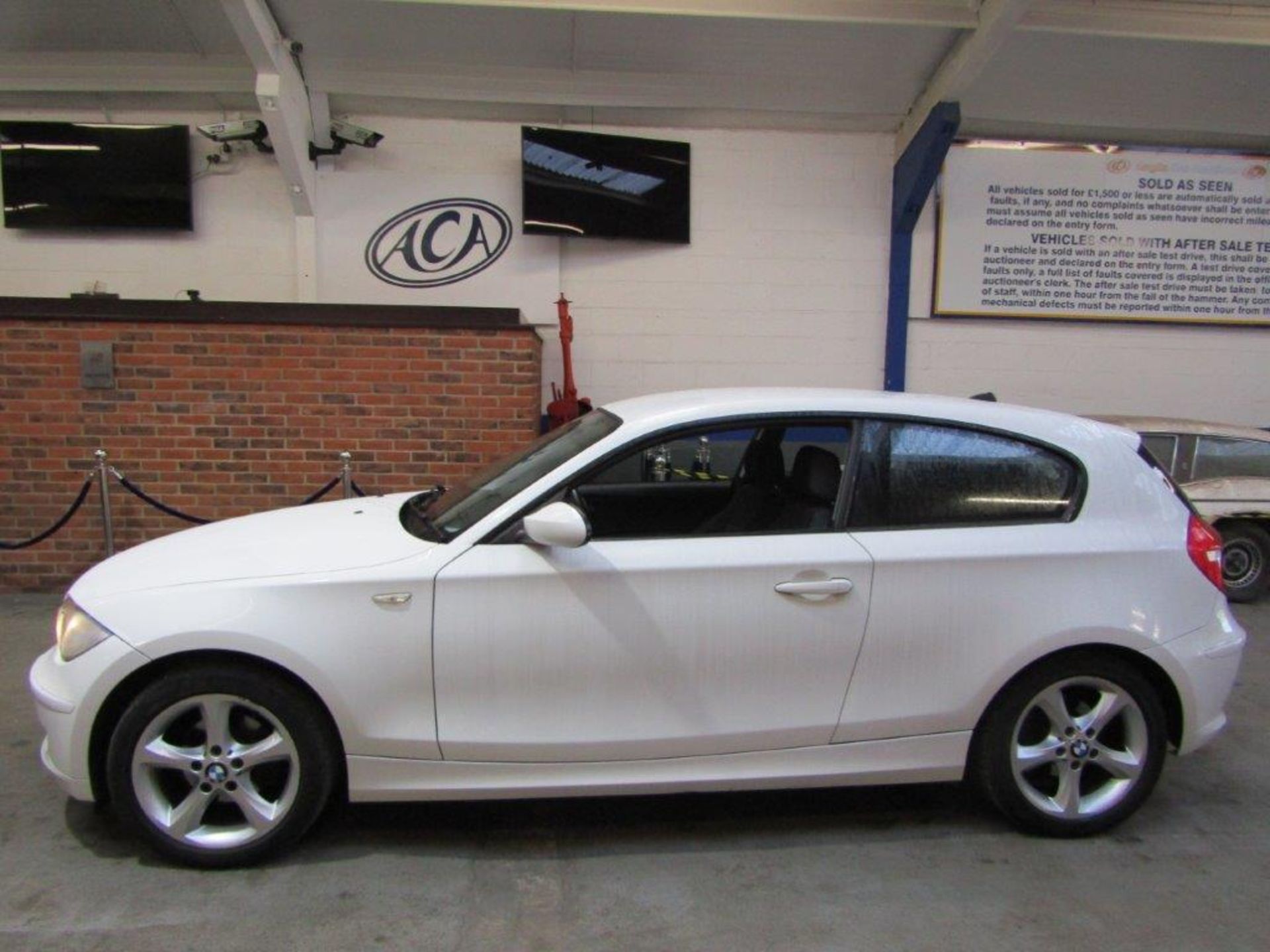 59 09 BMW 116I Sport - Image 2 of 19