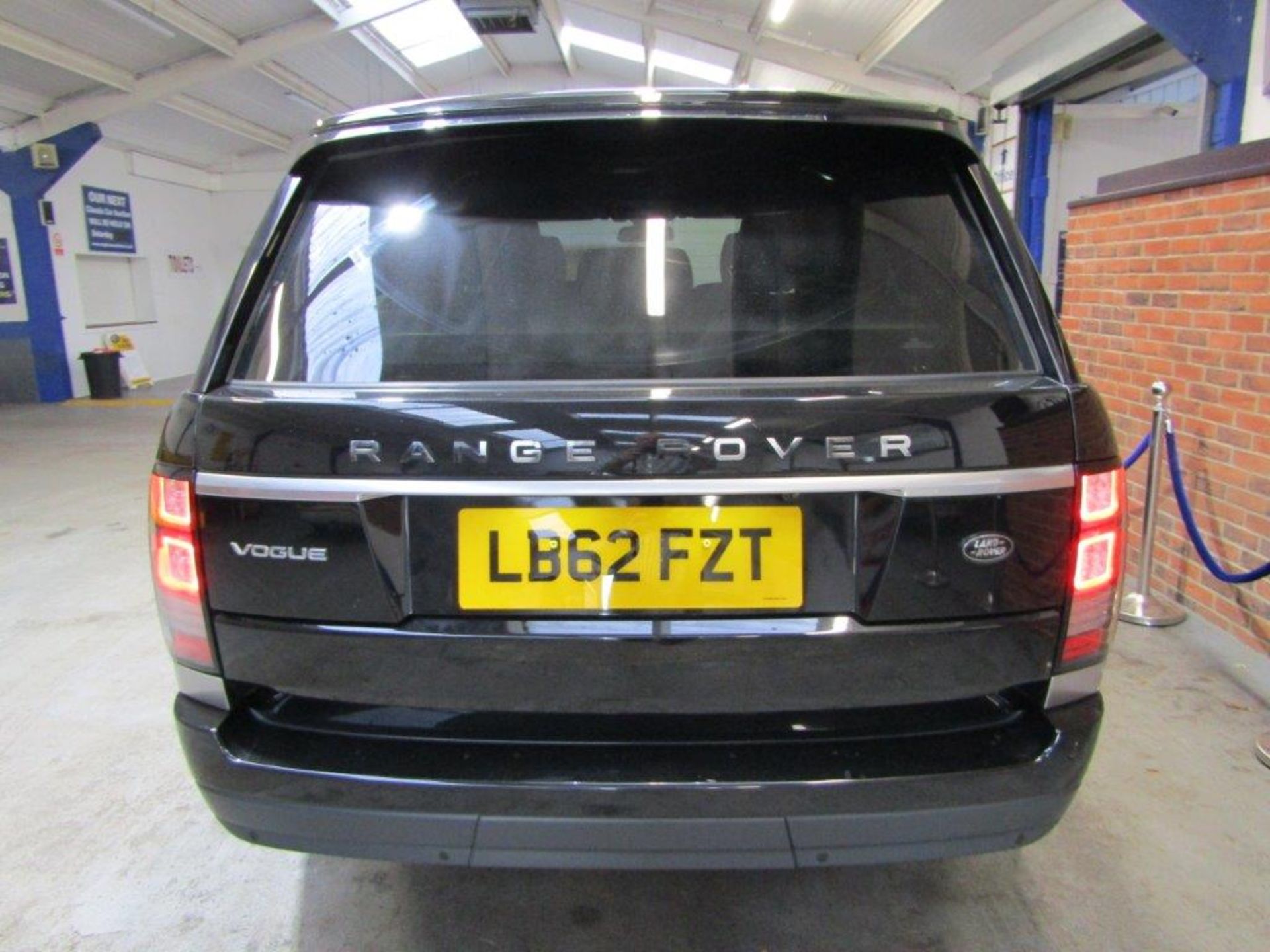 62 13 Range Rover Vogue TDV6 Auto - Image 37 of 46