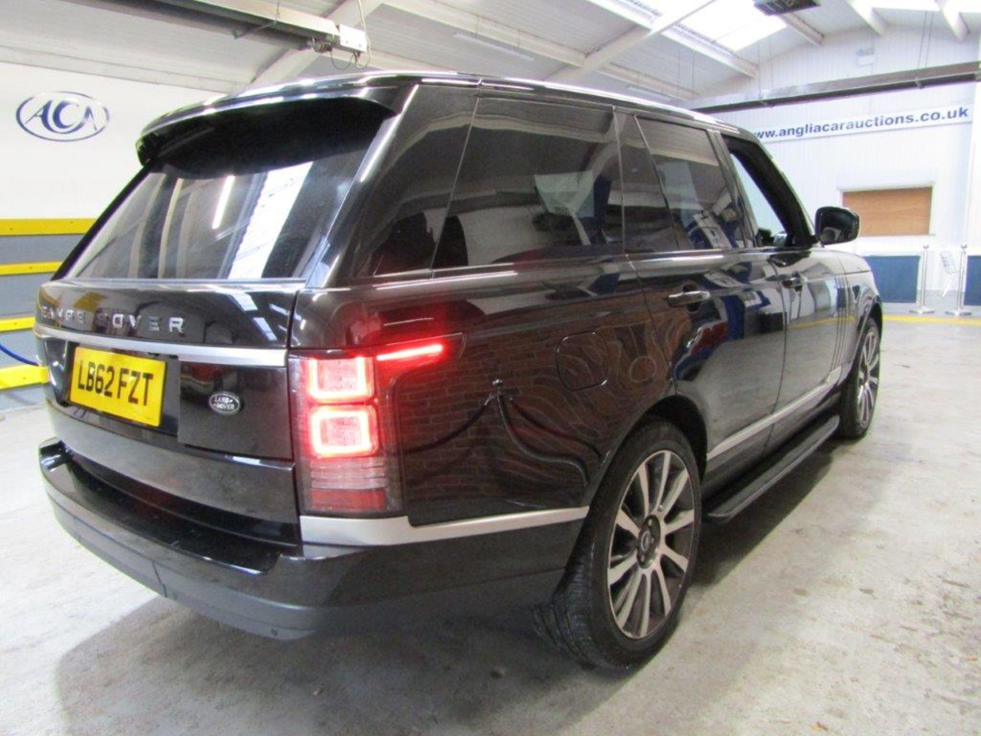 62 13 Range Rover Vogue TDV6 Auto - Image 36 of 46