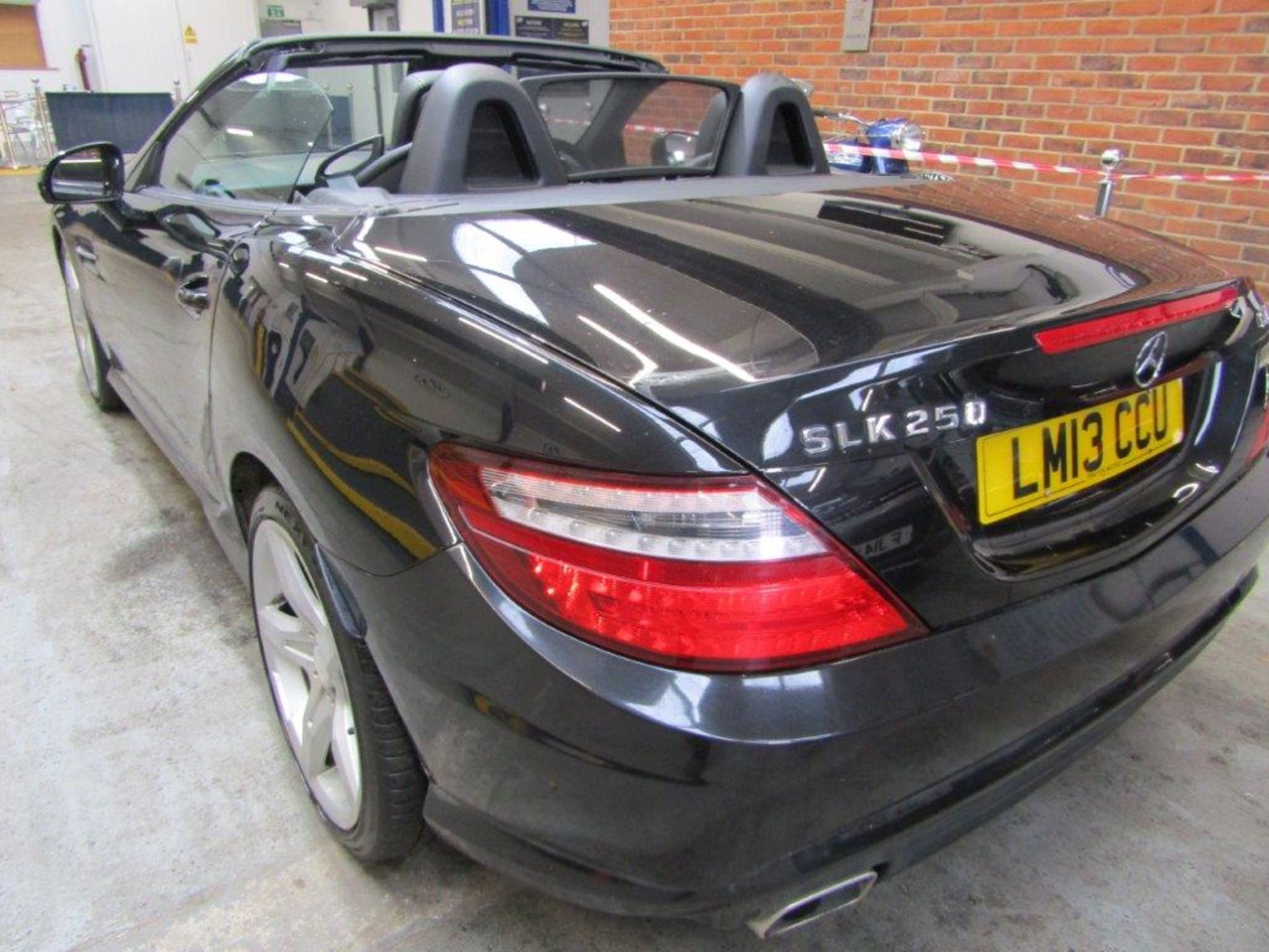 13 13 Mercedes SLK250 AMG Sport CDi - Image 11 of 23