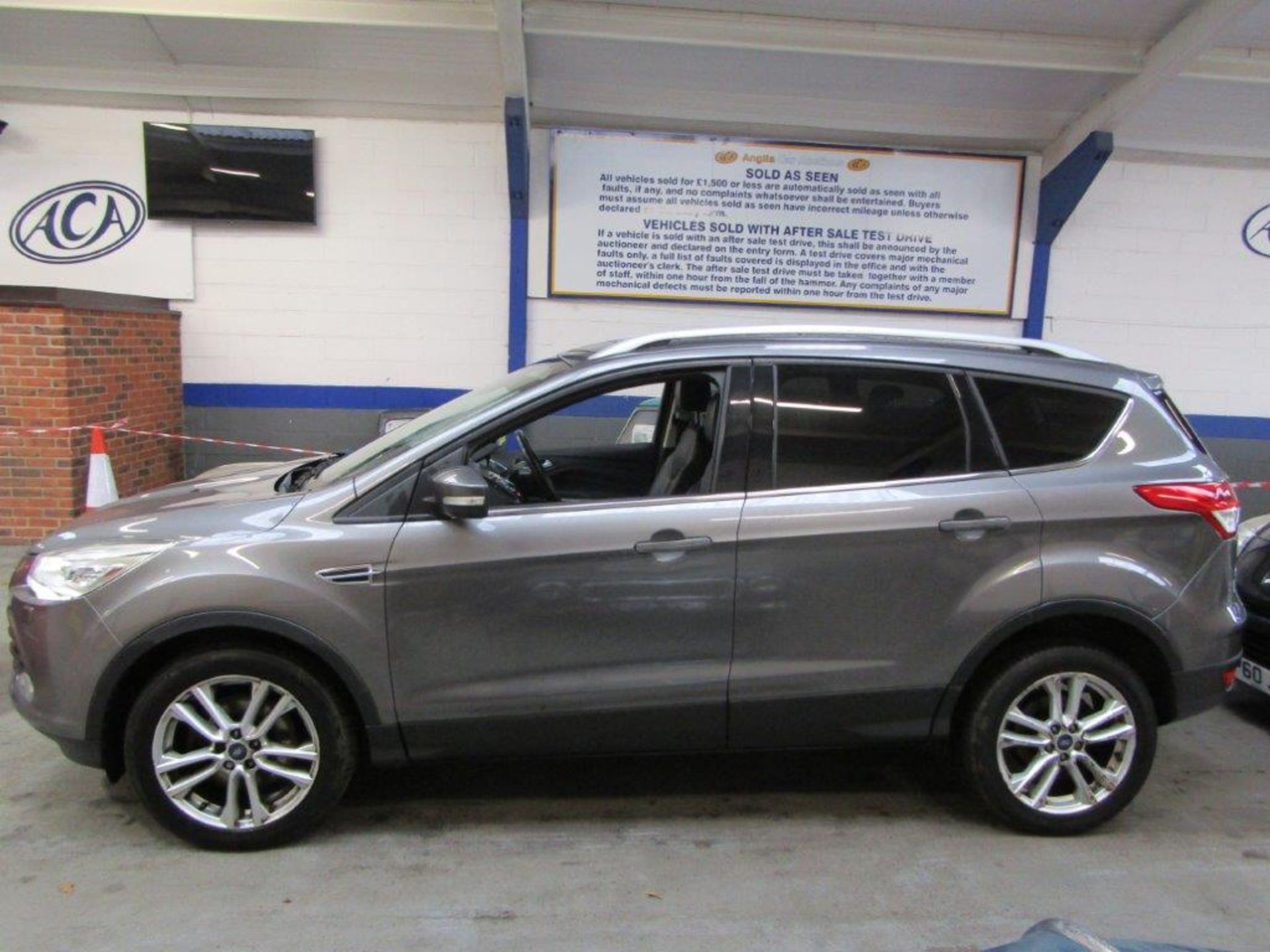 14 14 Ford Kuga Titanium X 4X2 TDCi - Image 2 of 24