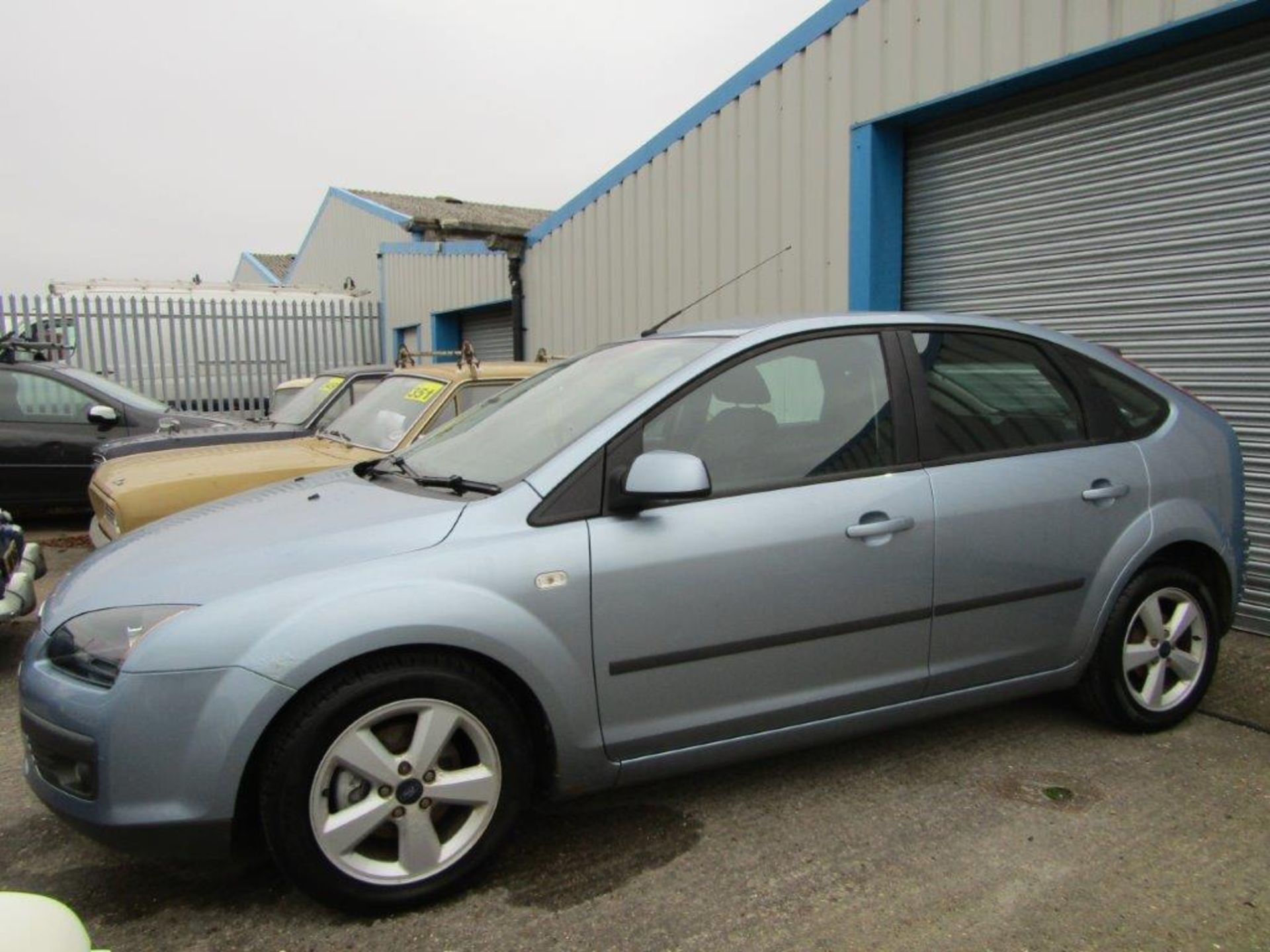 56 06 Ford Focus Zetec Climate