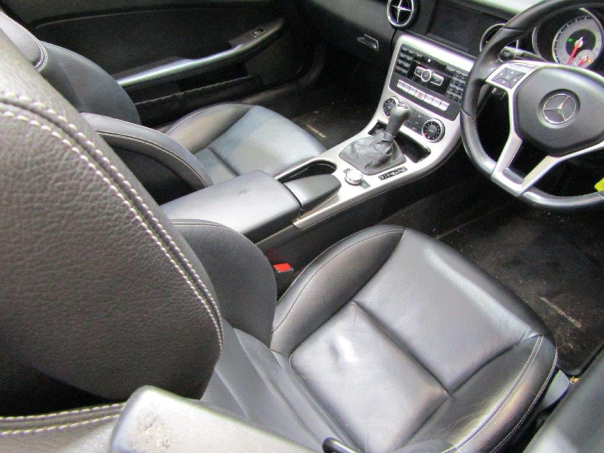 13 13 Mercedes SLK250 AMG Sport CDi - Image 19 of 23