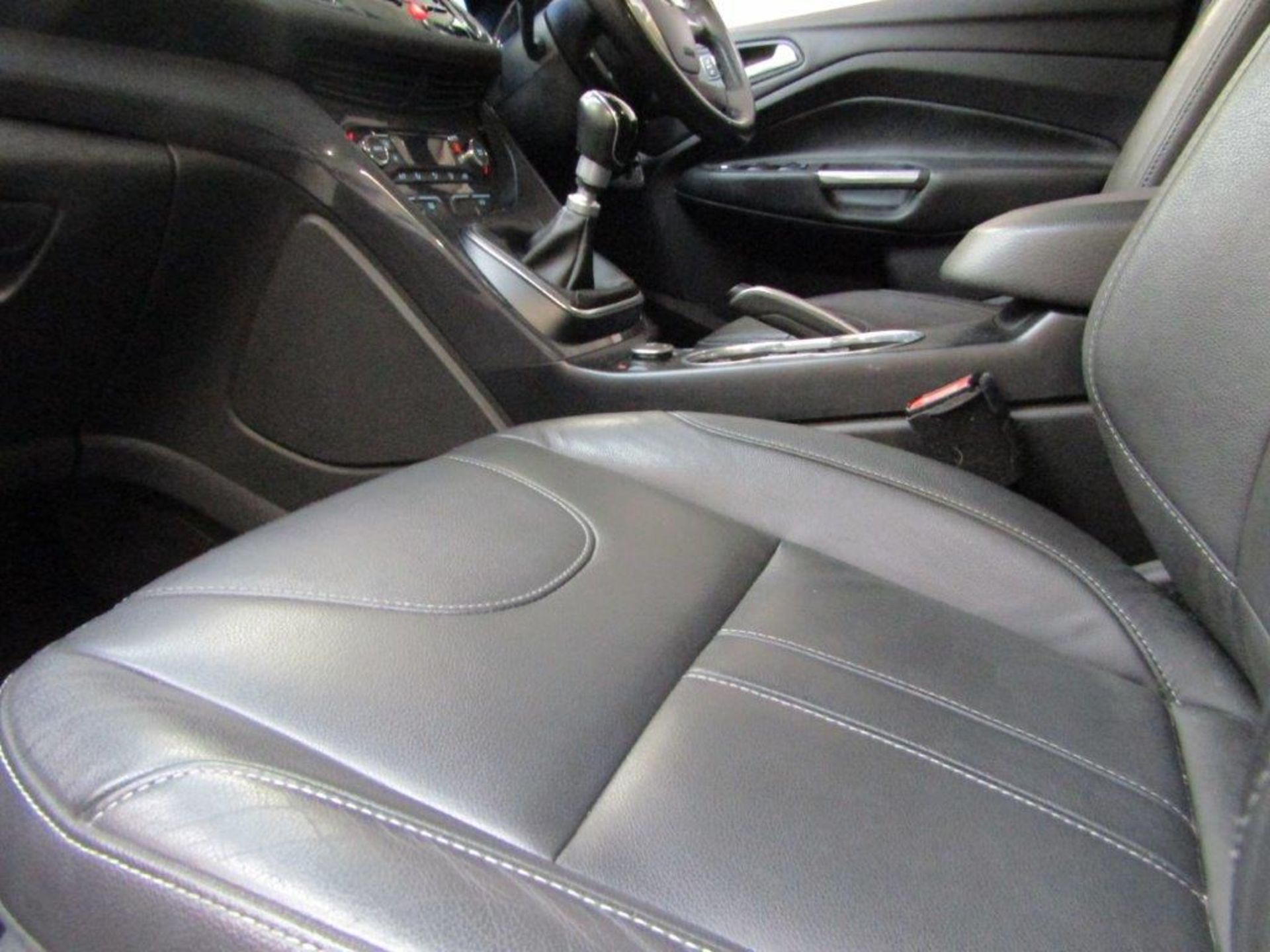 14 14 Ford Kuga Titanium X 4X2 TDCi - Image 12 of 24