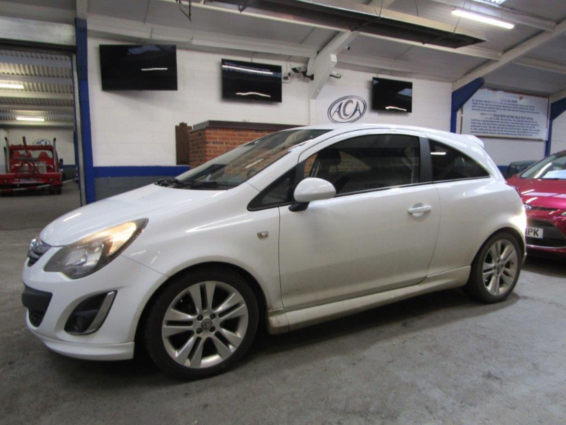 61 12 Vauxhall Corsa SXi AC