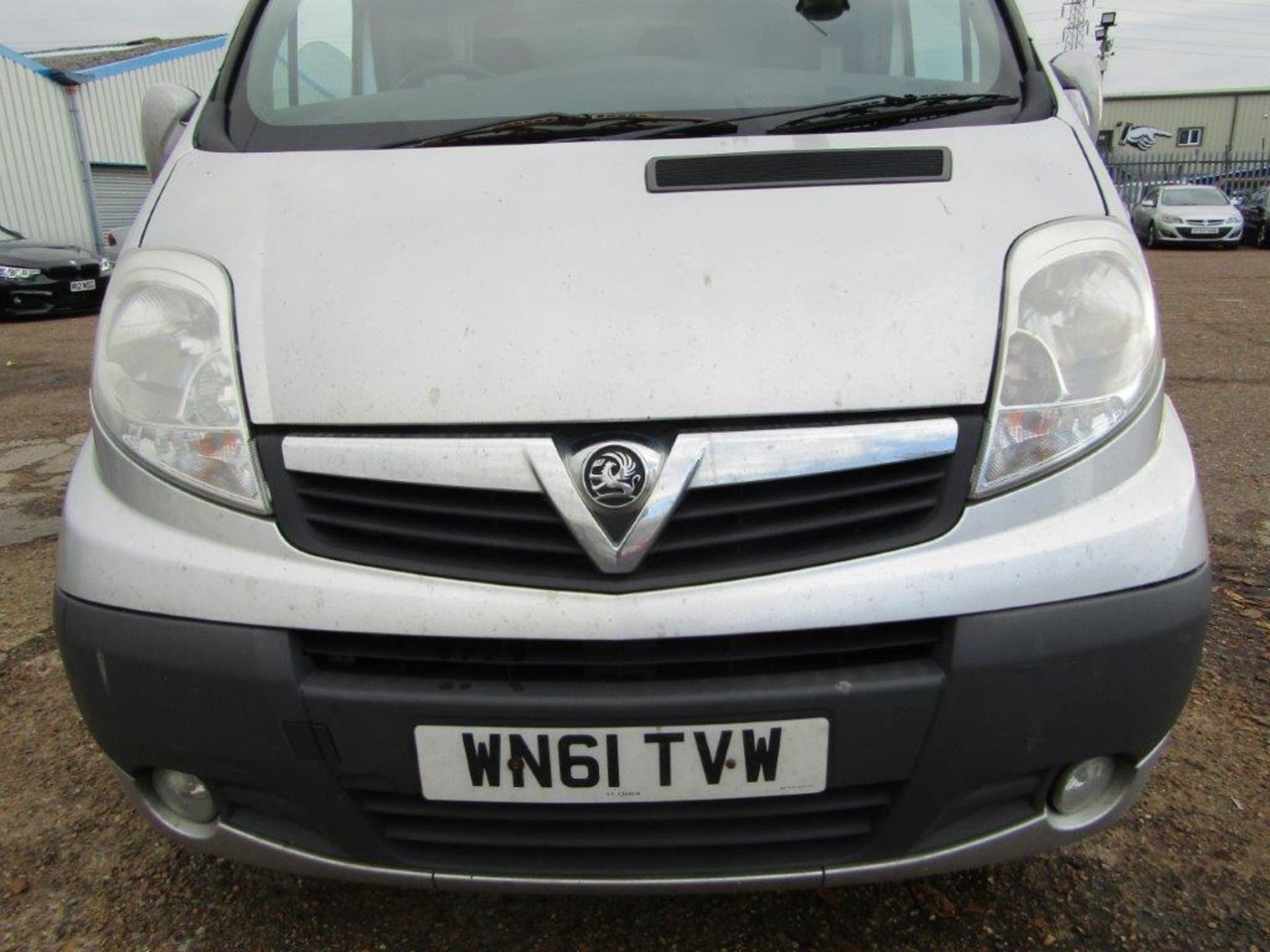 61 11 Vauxhall Vivaro 2700 Sportive - Image 5 of 20