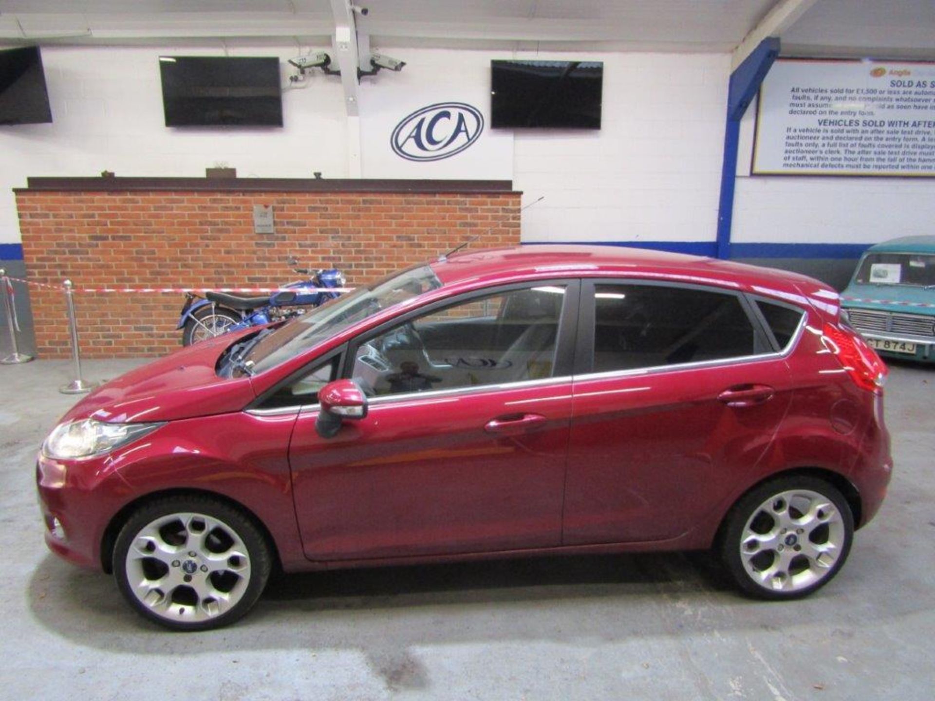 59 09 Ford Fiesta Titanium TDCi - Image 2 of 20