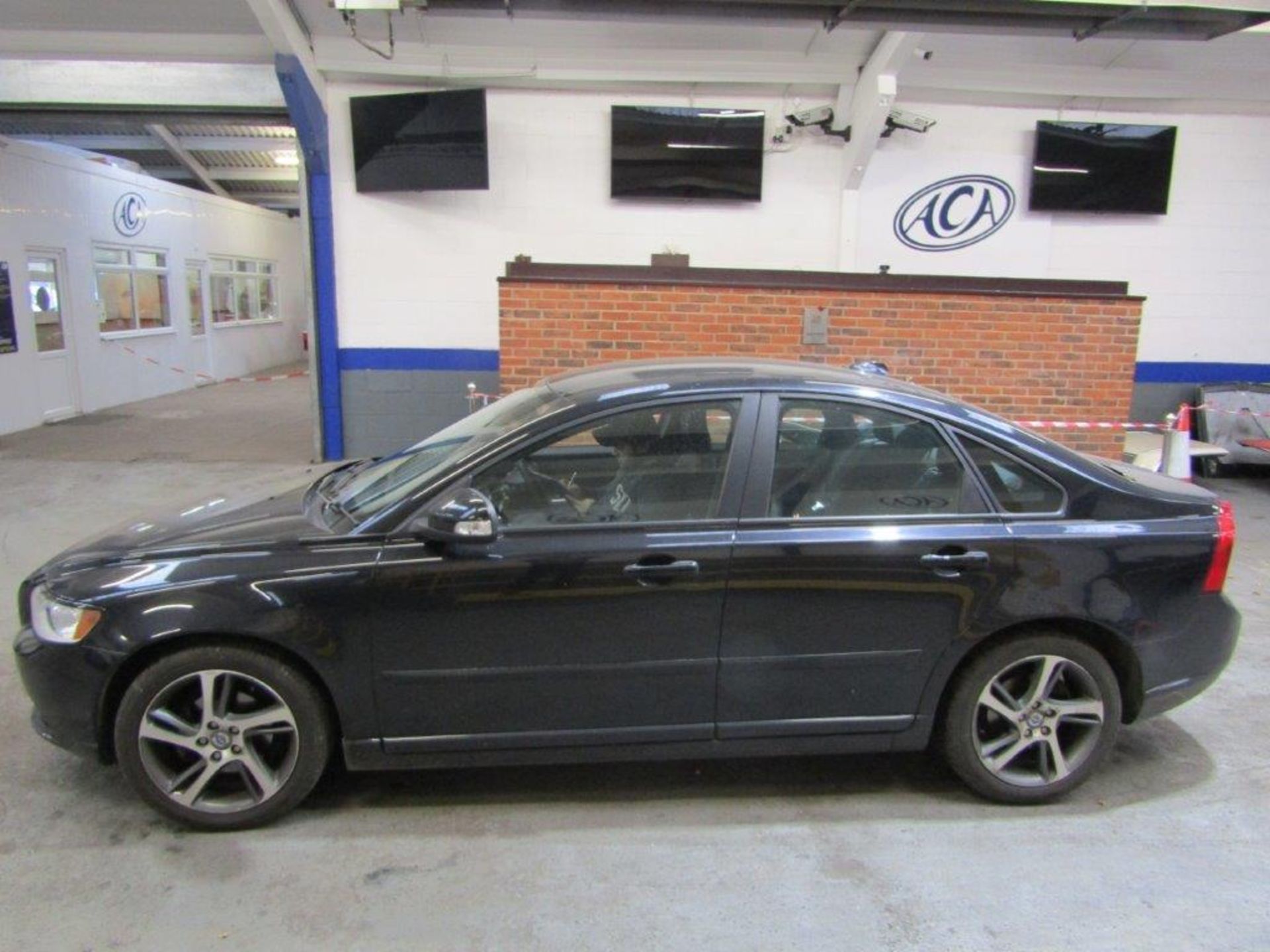 62 12 Volvo S40 SE Edition Drive S/S - Image 2 of 24