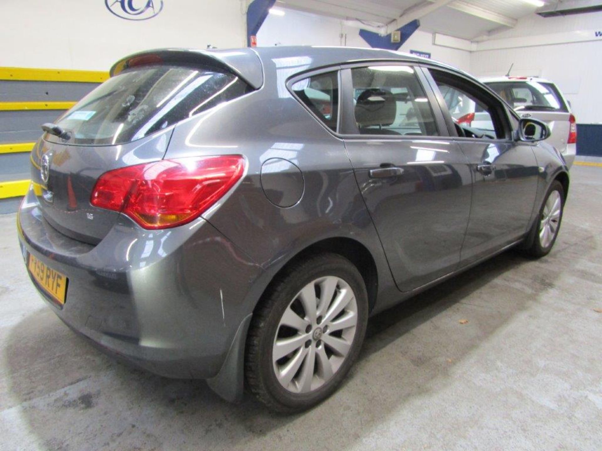 59 09 Vauxhall Astra Exclusiv 113 - Image 16 of 19