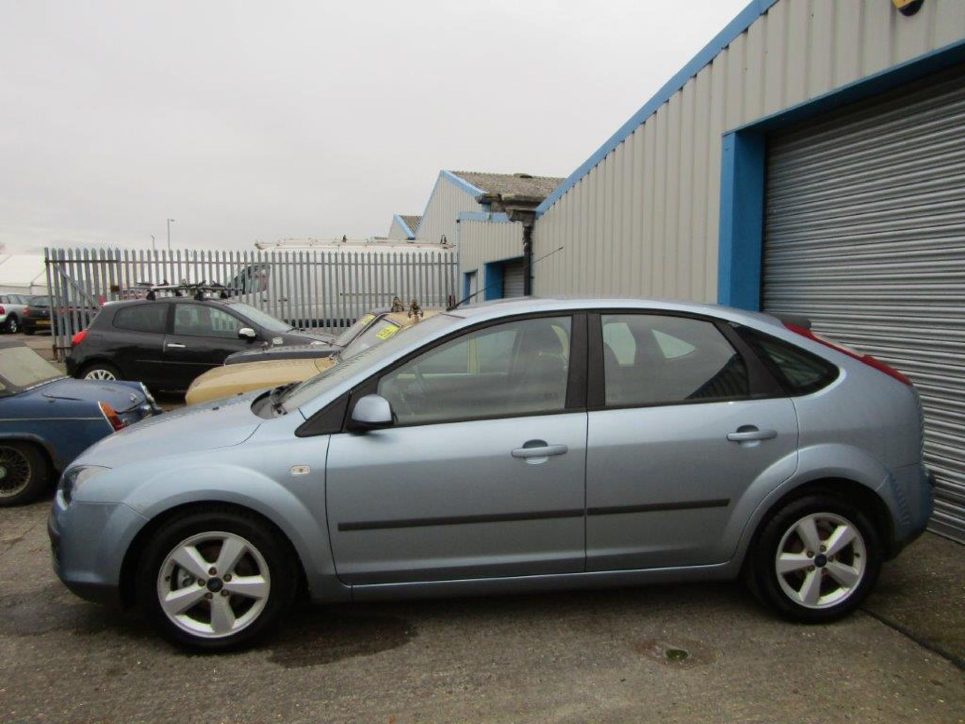 56 06 Ford Focus Zetec Climate - Image 2 of 20