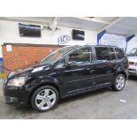 64 14 VW Touran SE Bluemotion TD