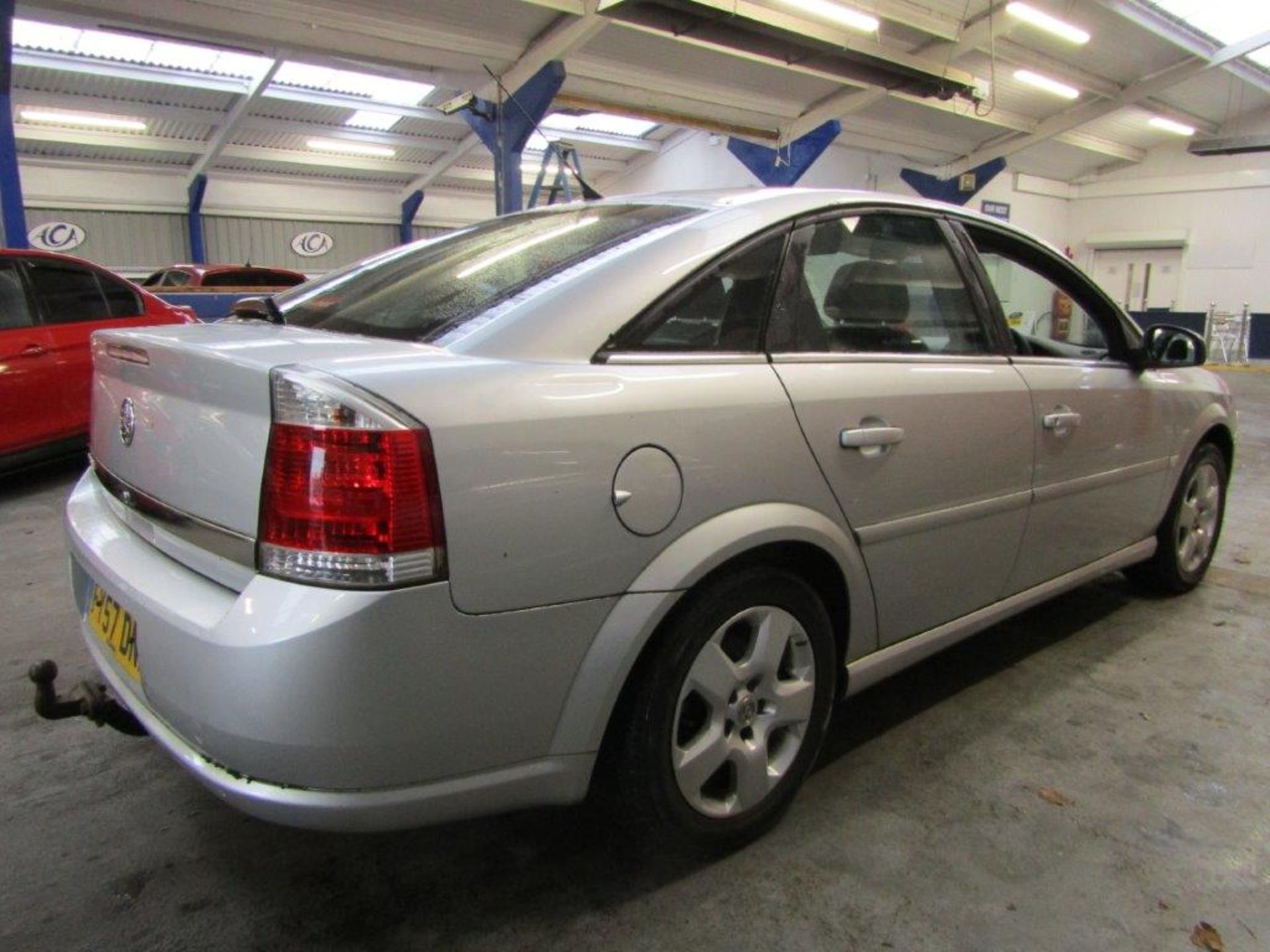 57 07 Vauxhall Vectra Exclusiv - Image 8 of 25