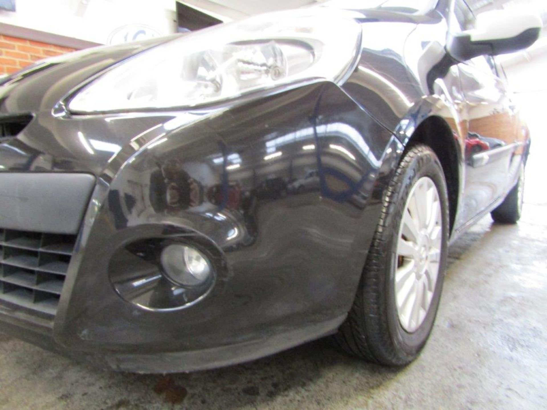 10 10 Renault Clio I-Music TCE - Image 6 of 21