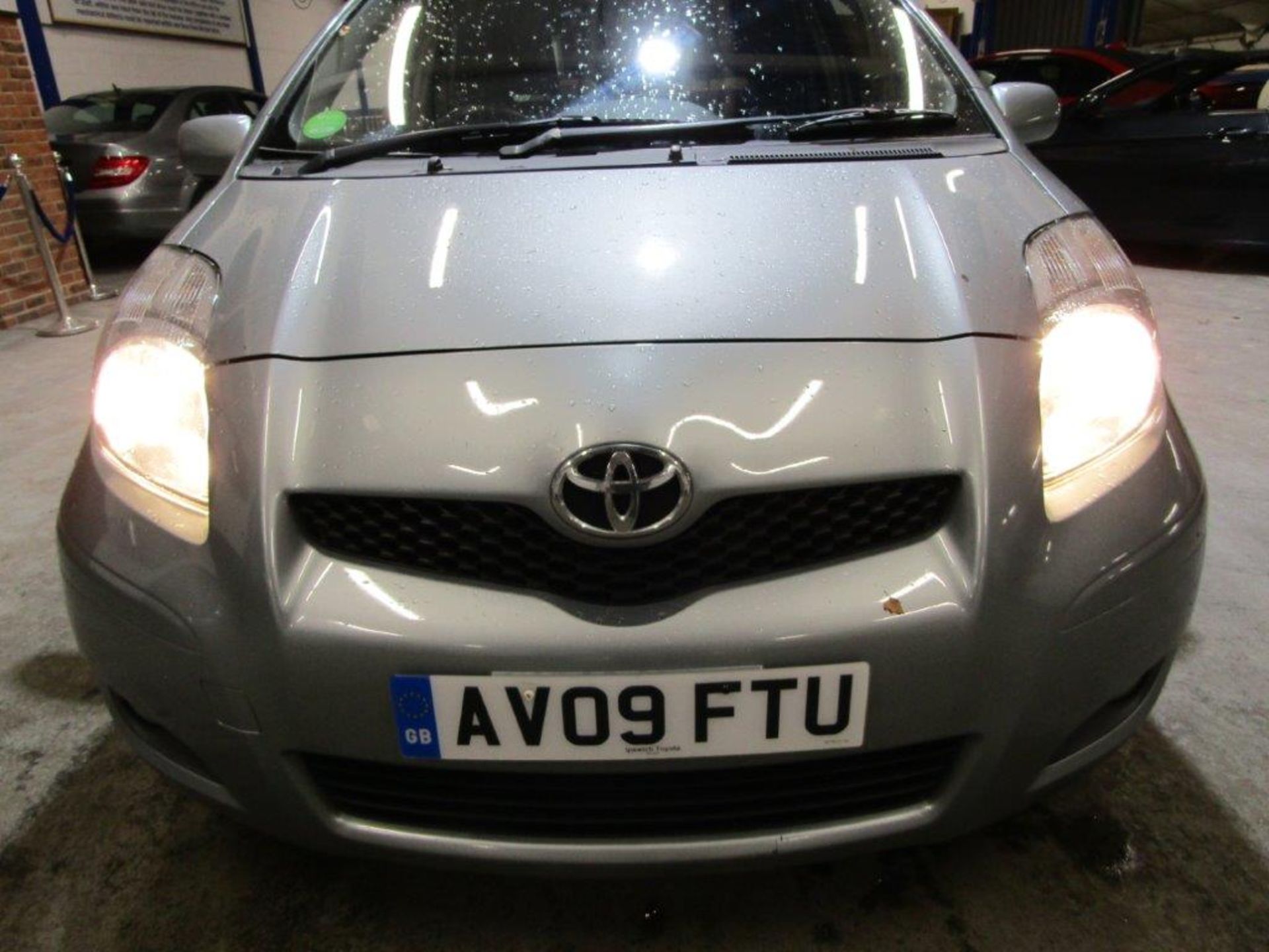 09 09 Toyota Yaris SR VVT-I - Image 16 of 22