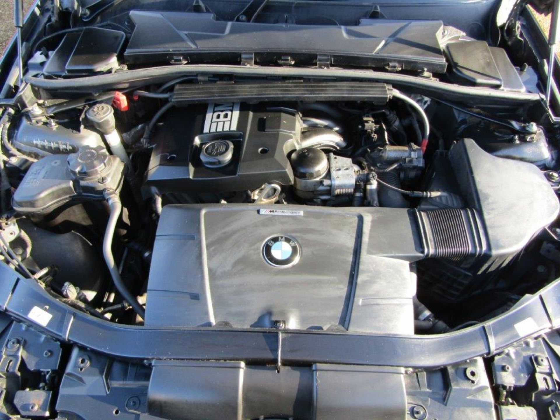 10 10 BMW 320I SE - Image 16 of 24