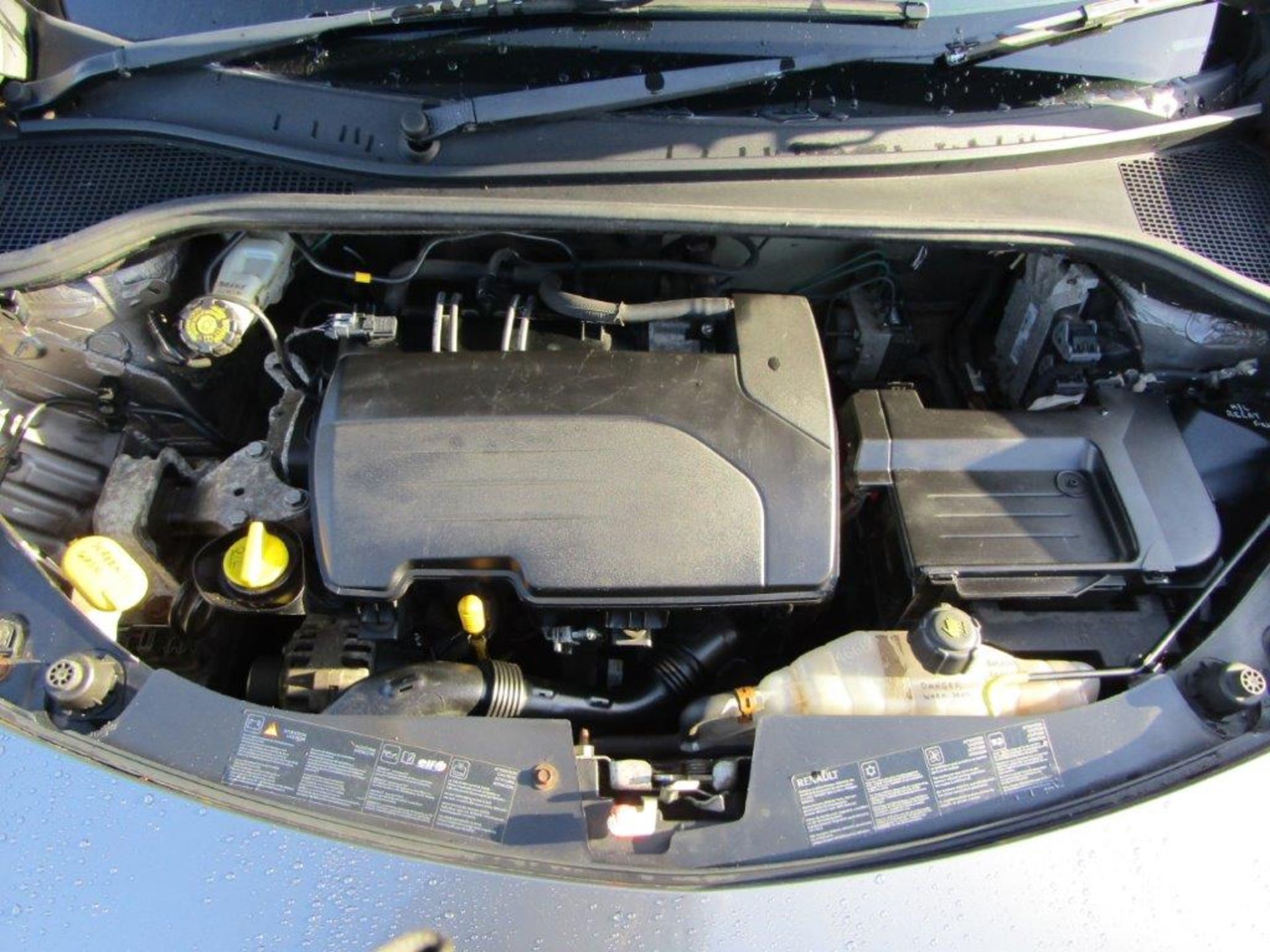 11 11 Renault Clio Bizu - Image 15 of 22