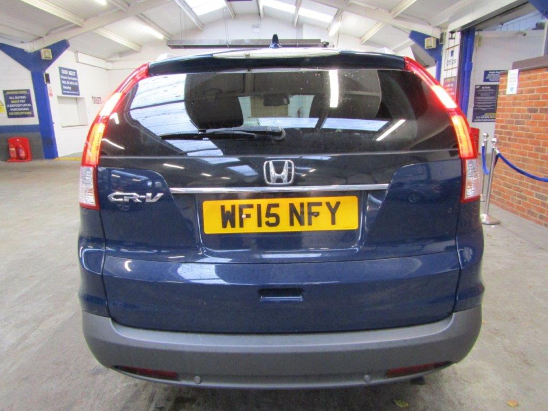 15 15 Honda CR-V SR I-DTec 4X2 - Image 8 of 24