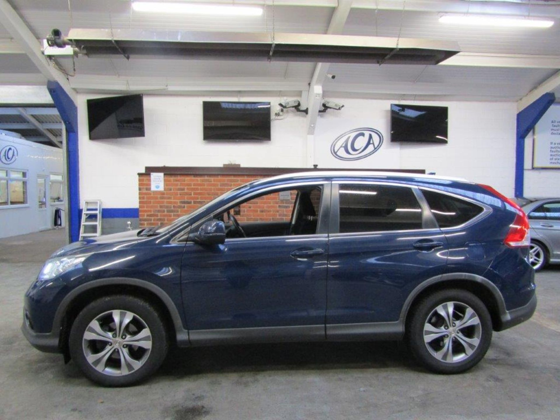 15 15 Honda CR-V SR I-DTec 4X2 - Image 3 of 24