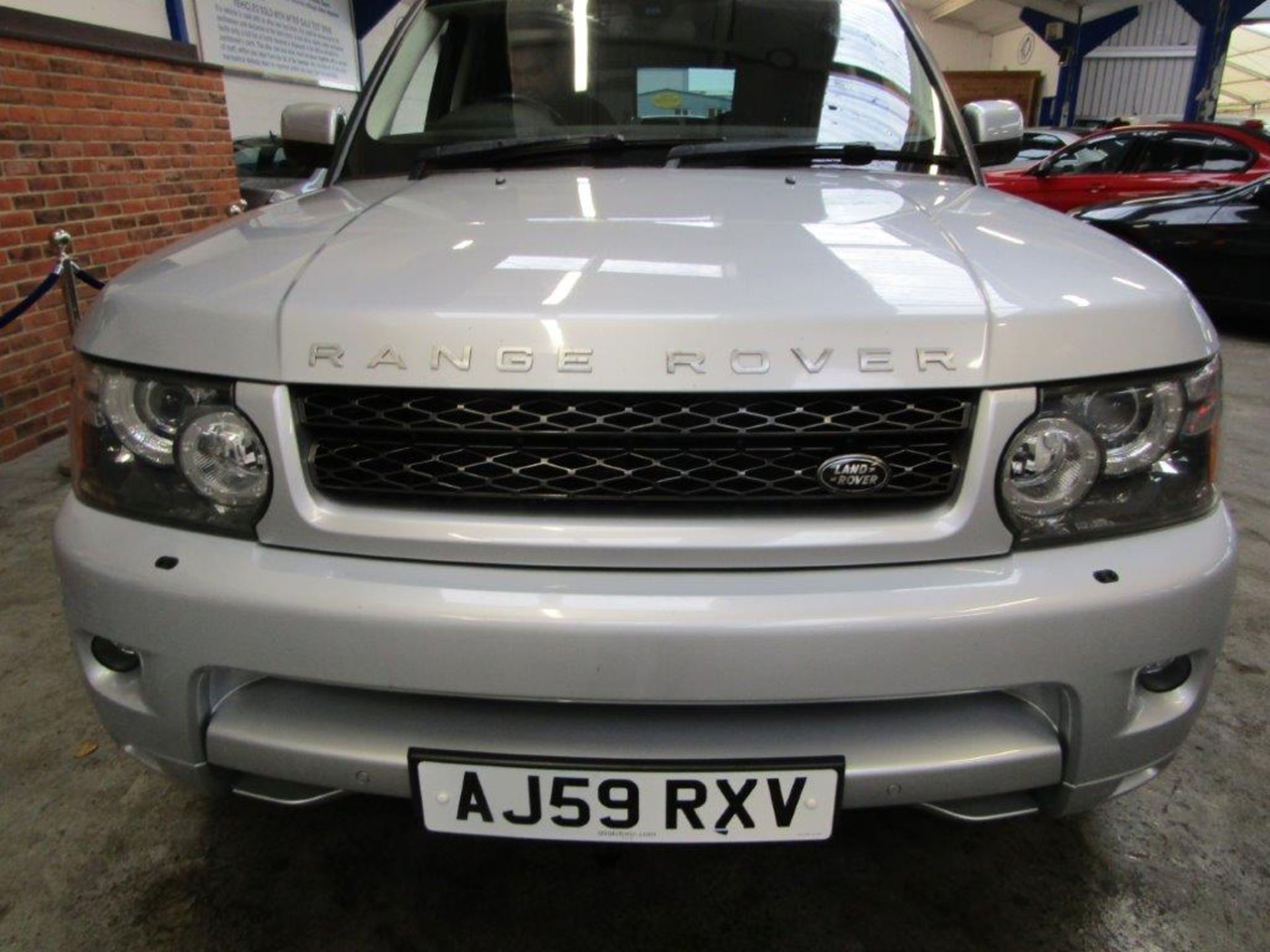 59 09 Range Rover SP HSE TDV6 A - Image 3 of 30