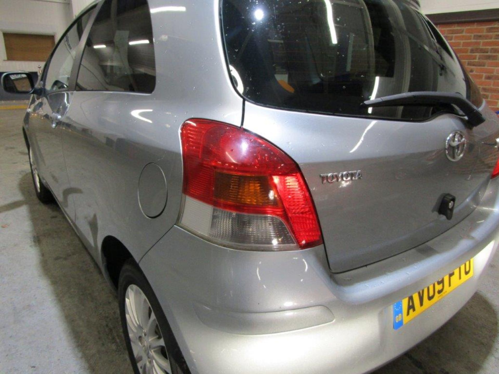 09 09 Toyota Yaris SR VVT-I - Image 4 of 22