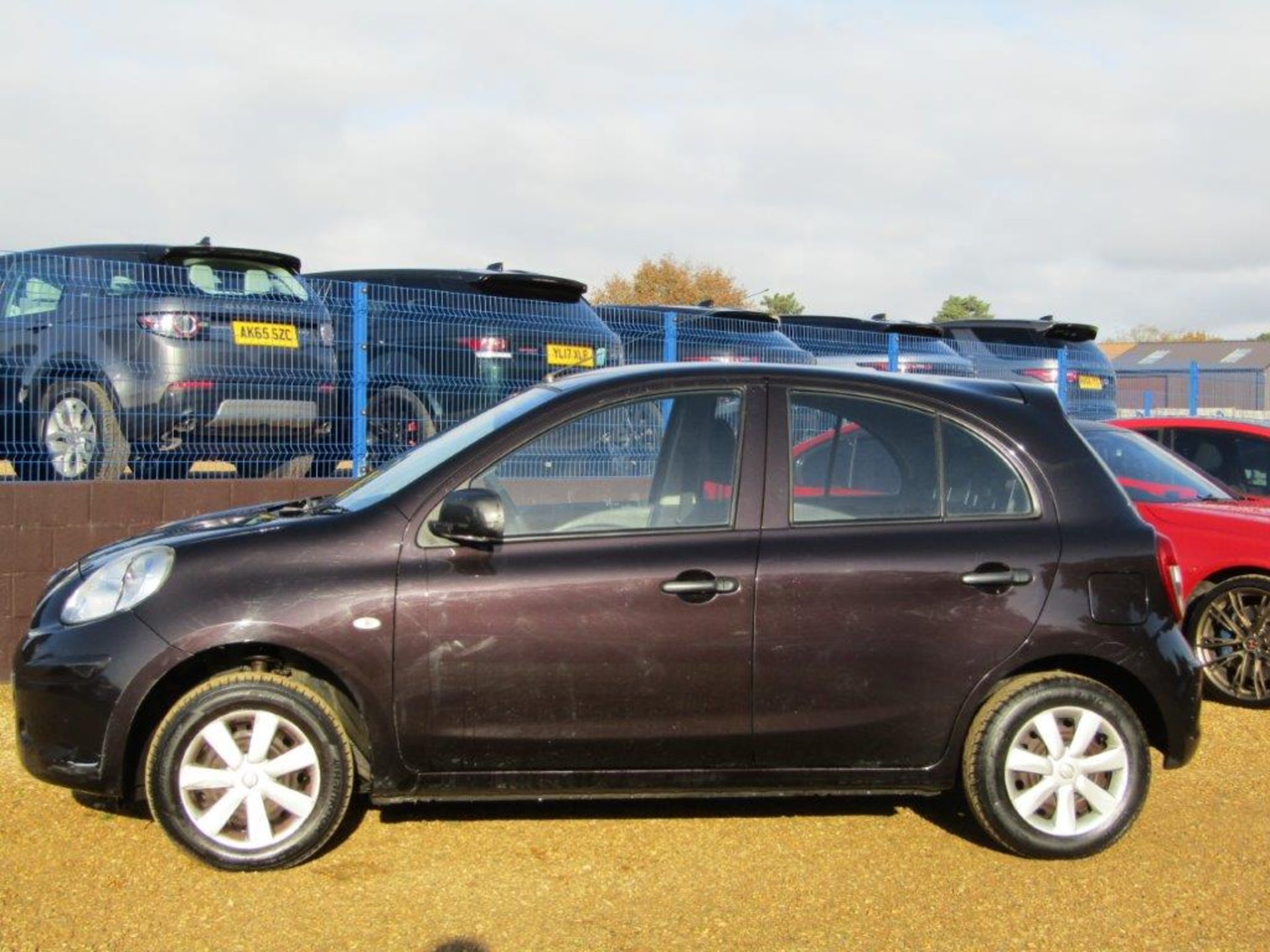 61 11 Nissan Micra Visia - Image 2 of 23