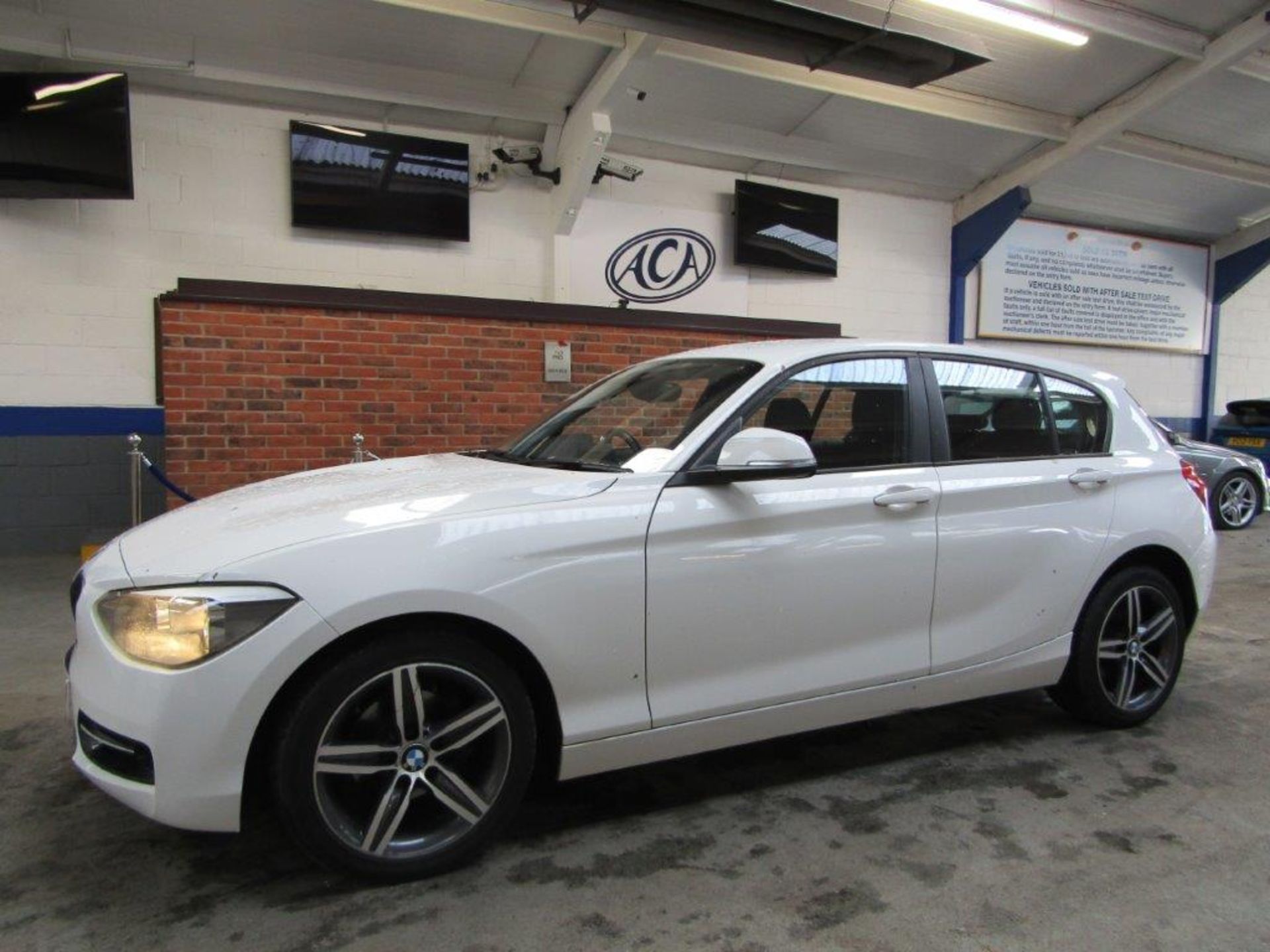 63 13 BMW 116D Sport