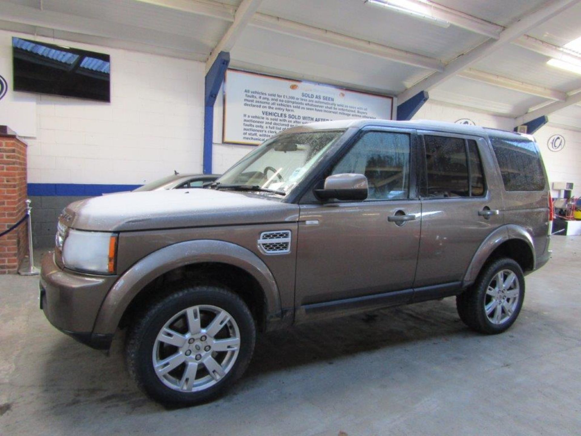 12 12 L/R Discovery SDV6 Commercial