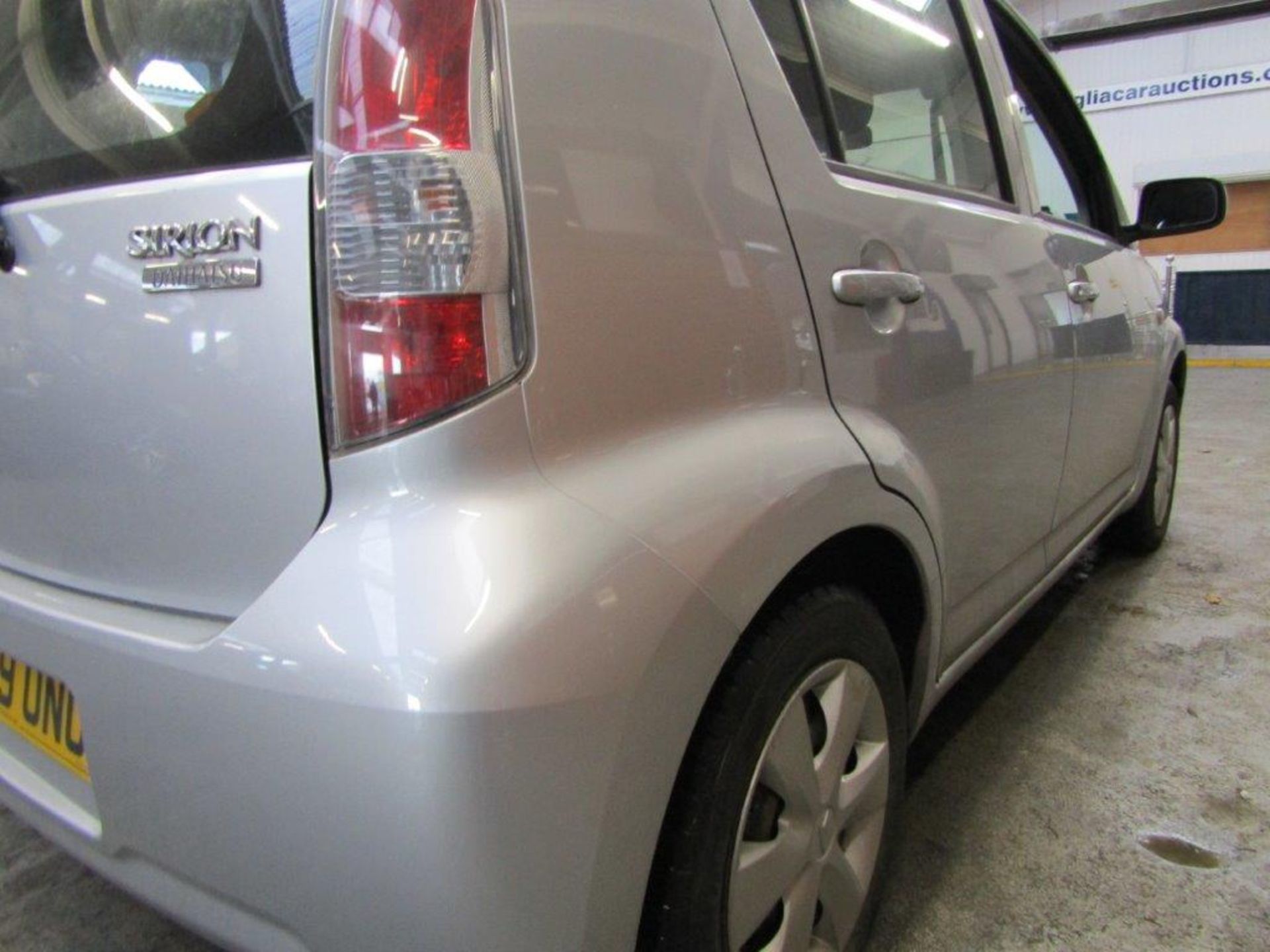 59 09 Daihatsu Sirion S - Image 5 of 22