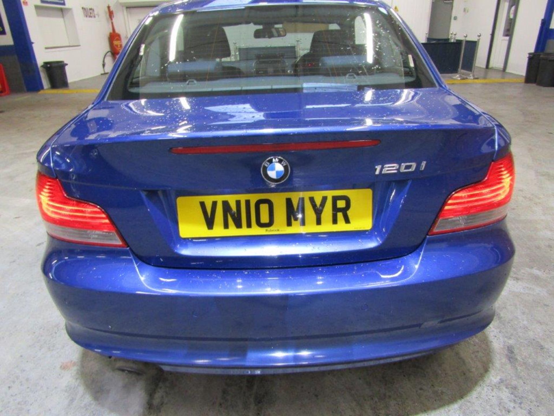 10 10 BMW 120I Sport - Image 2 of 20