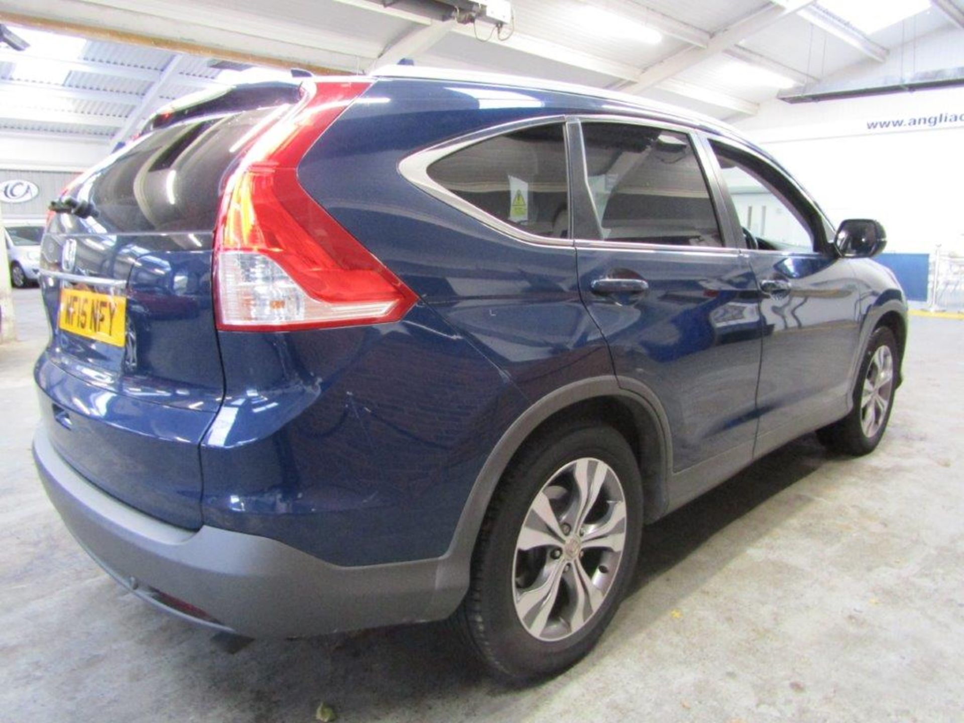 15 15 Honda CR-V SR I-DTec 4X2 - Image 5 of 24