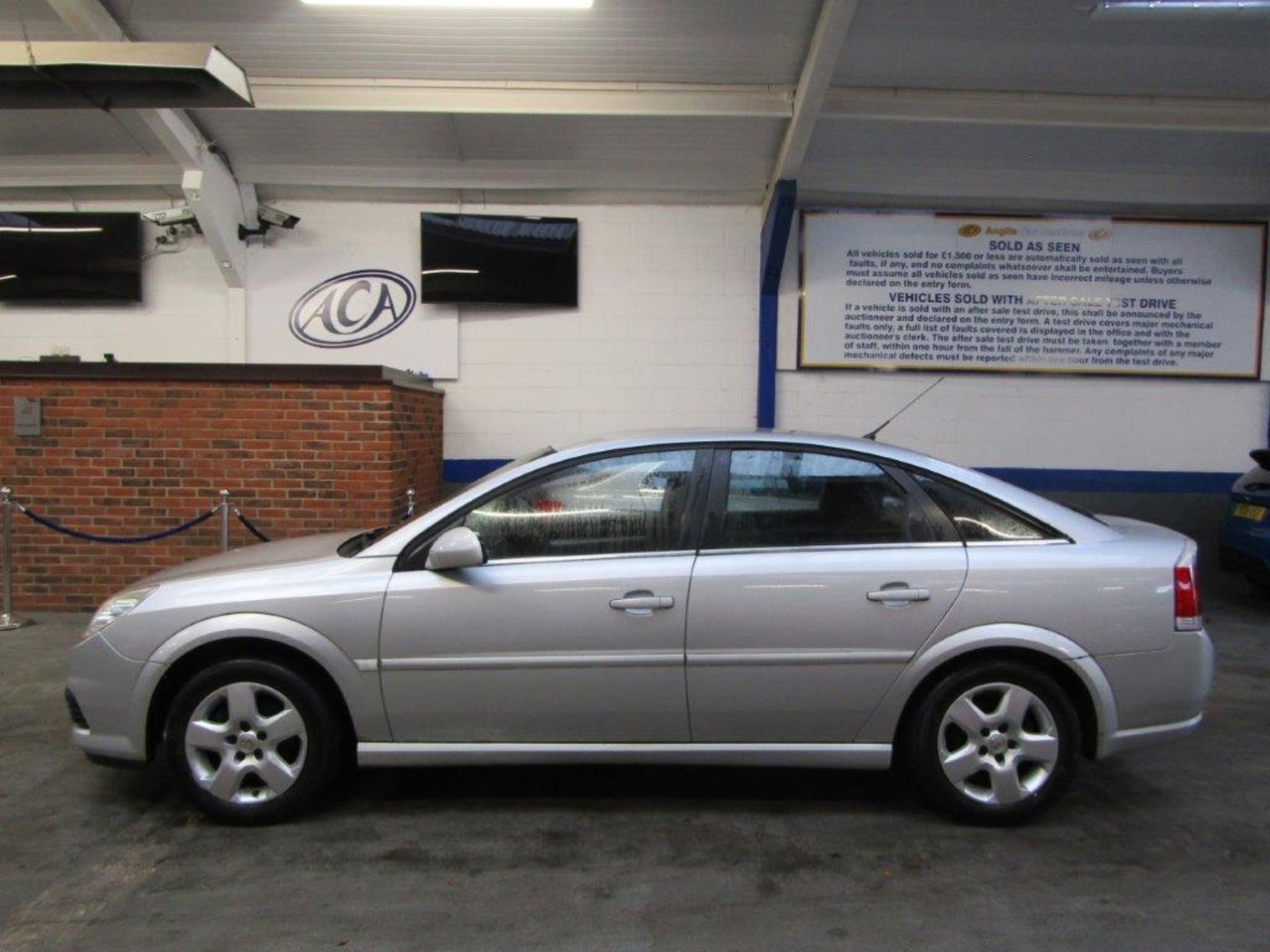 57 07 Vauxhall Vectra Exclusiv - Image 2 of 25