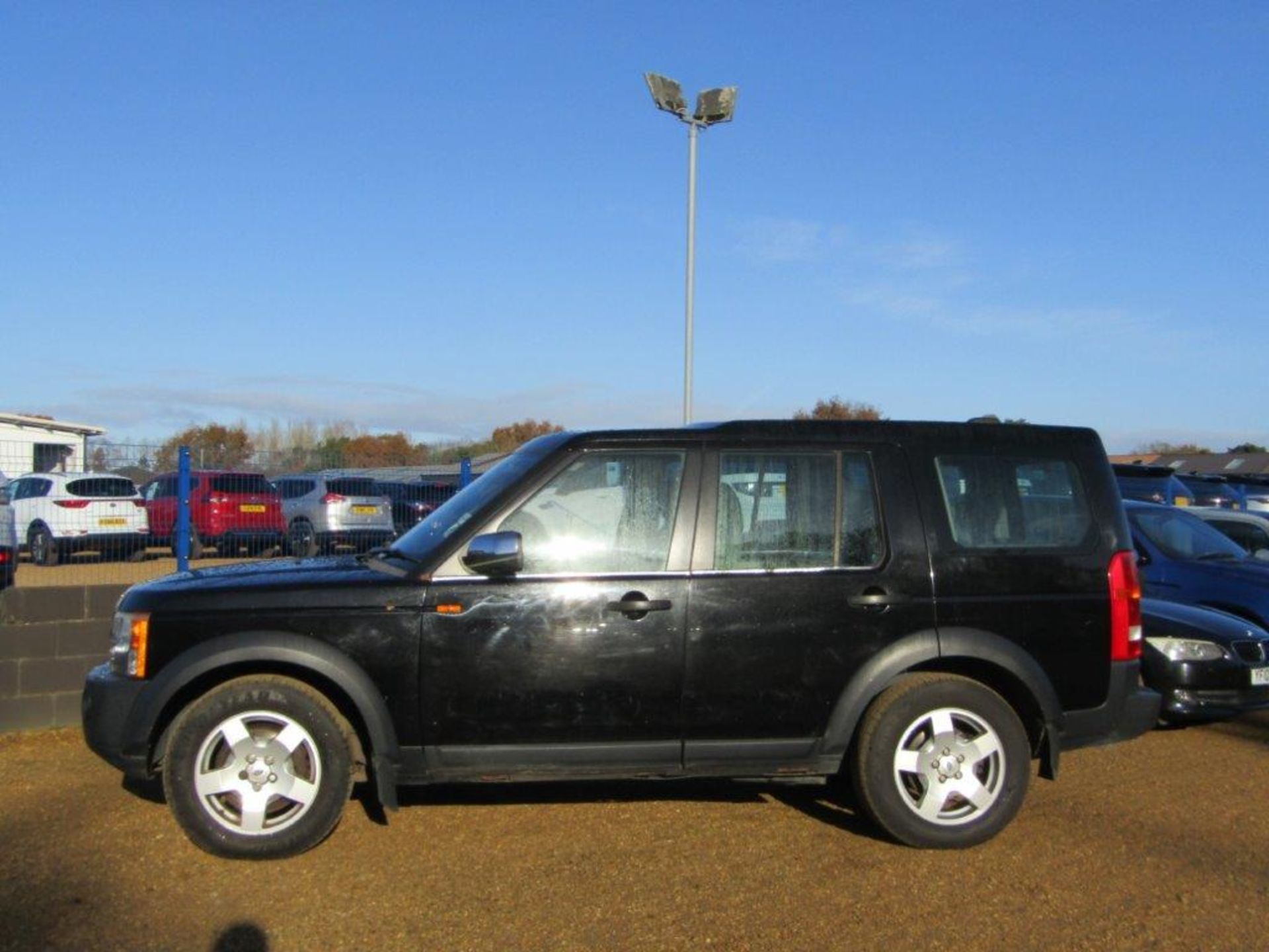 07 07 Land Rover Discovery 3 TDV6 S - Image 2 of 30