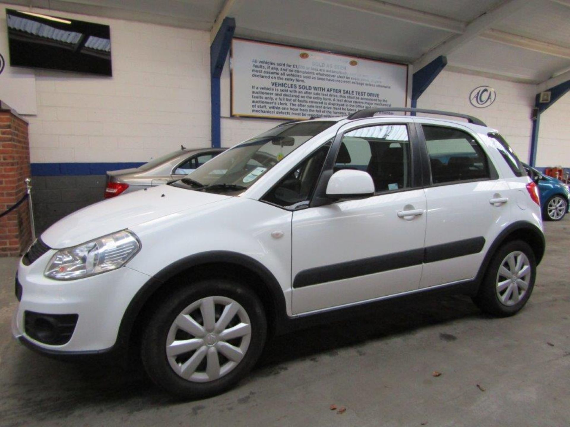 14 14 Suzuki SX4 SZ3