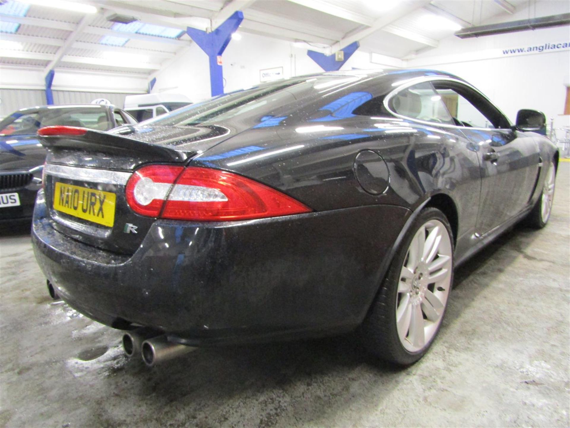 10 10 Jaguar XKR Auto - Image 16 of 37