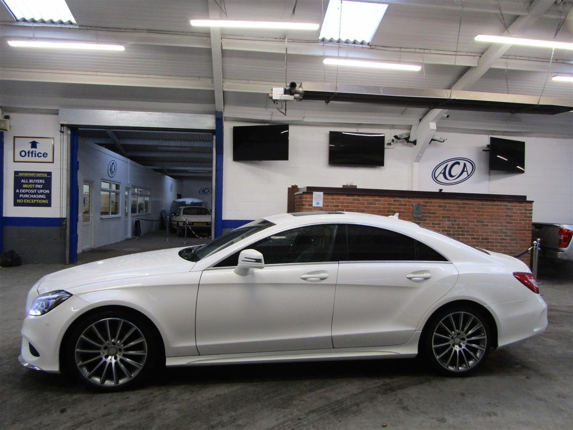 15 15 Mercedes CLS220 AMG Line Prem - Image 3 of 23