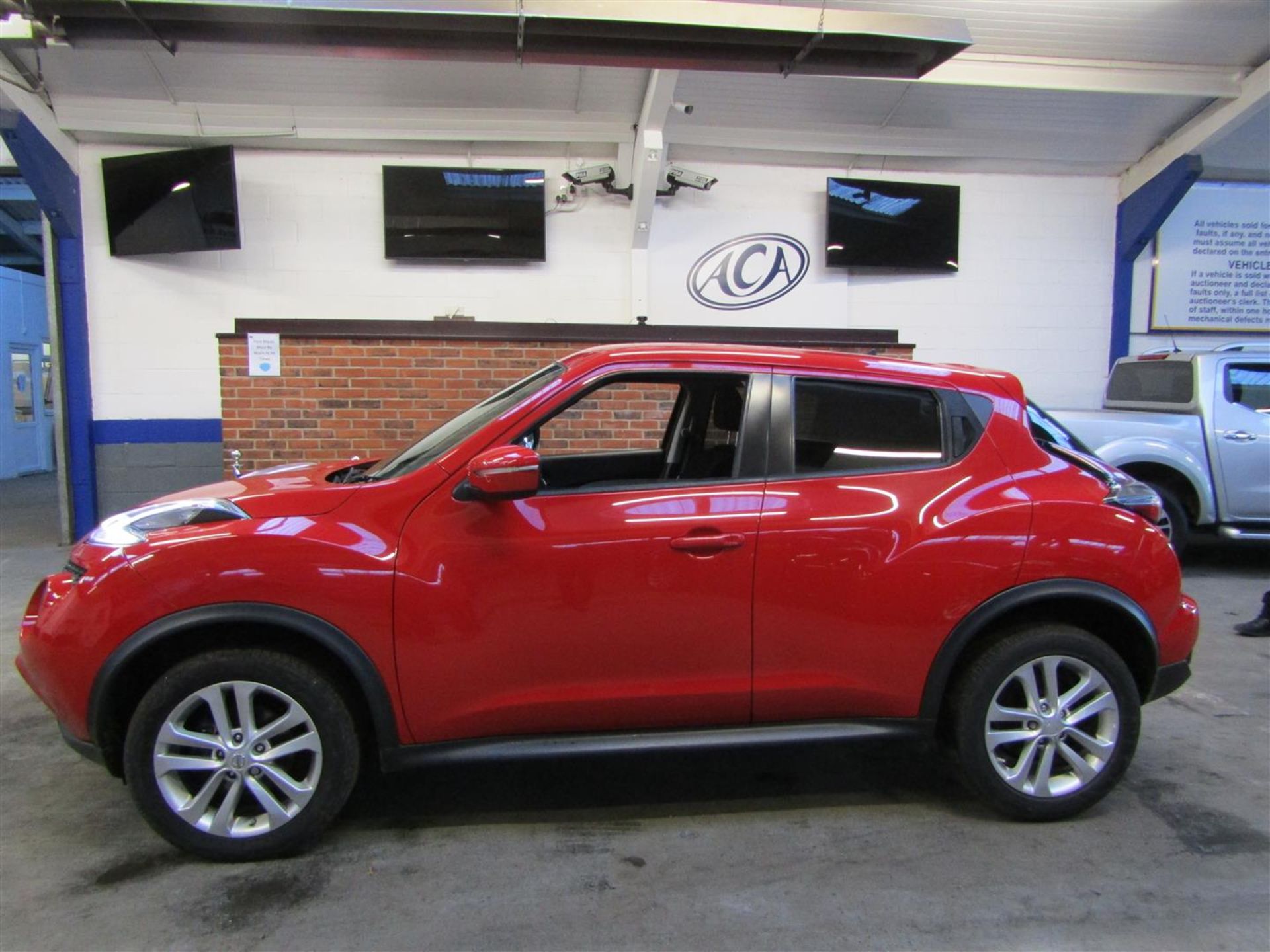 64 14 Nissan Juke Acenta Dig-T - Image 2 of 26