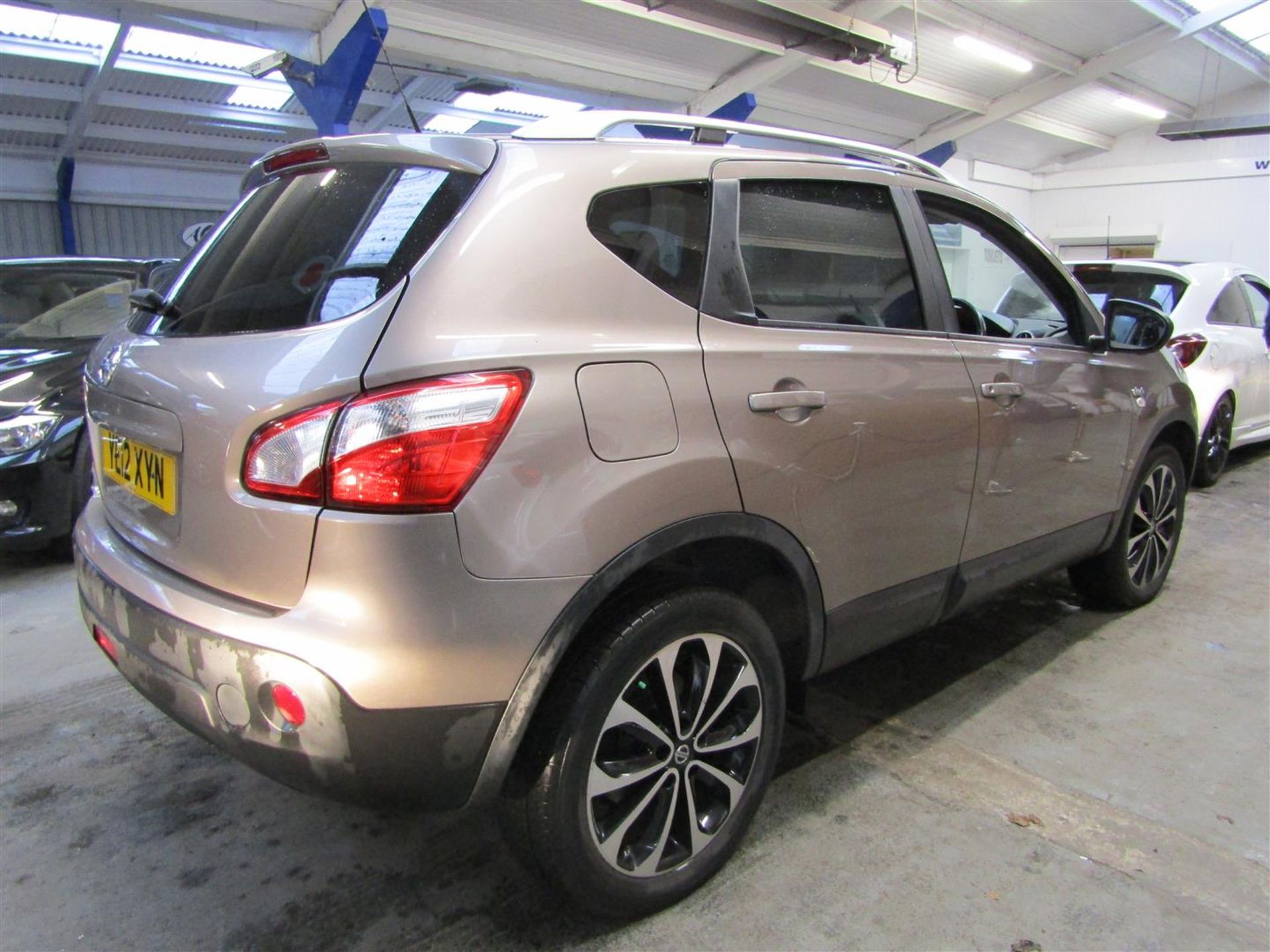 12 12 Nissan Qashqai N-Tec+IS 4x4 - Image 4 of 23