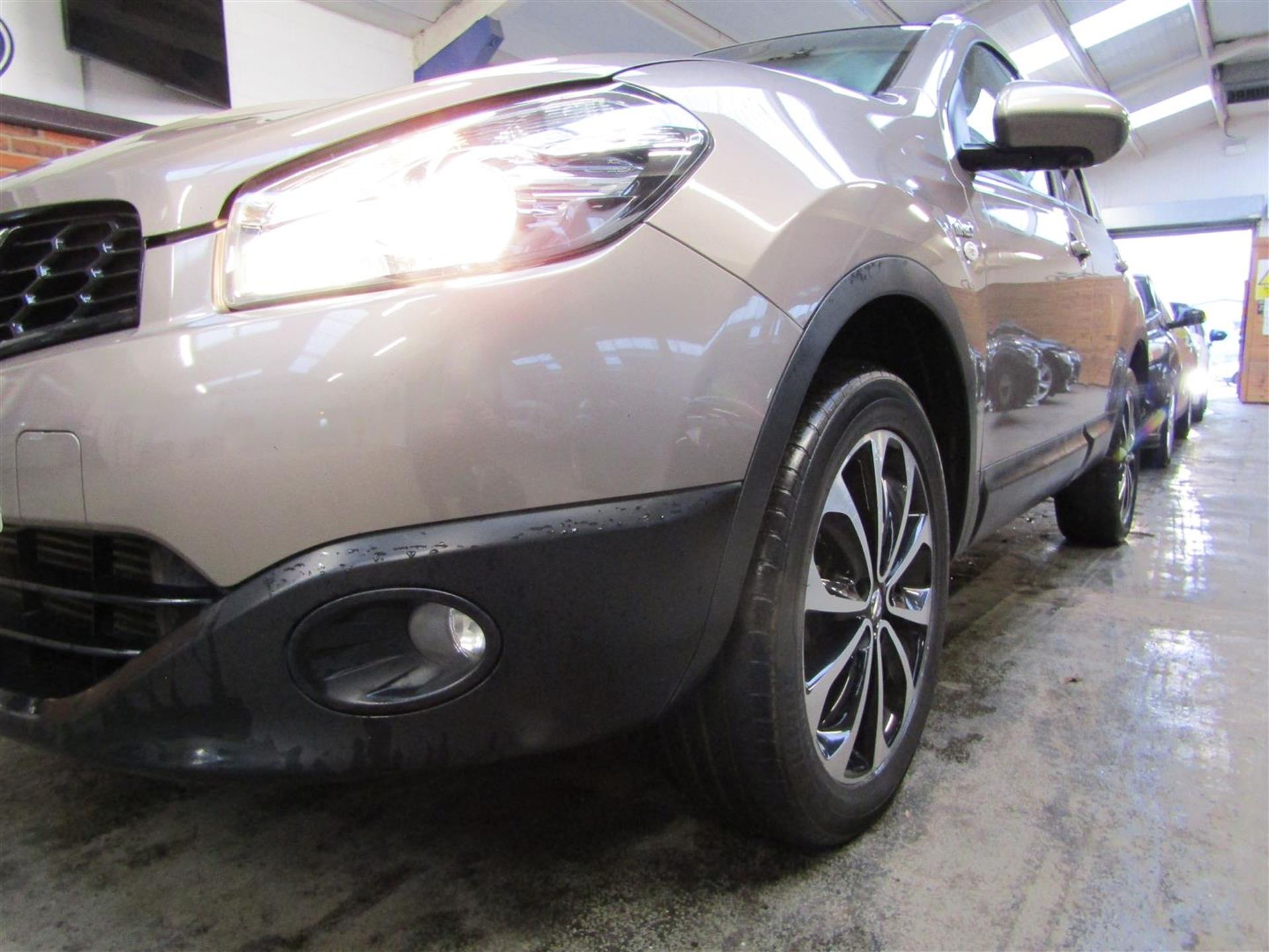 12 12 Nissan Qashqai N-Tec+IS 4x4 - Image 10 of 23