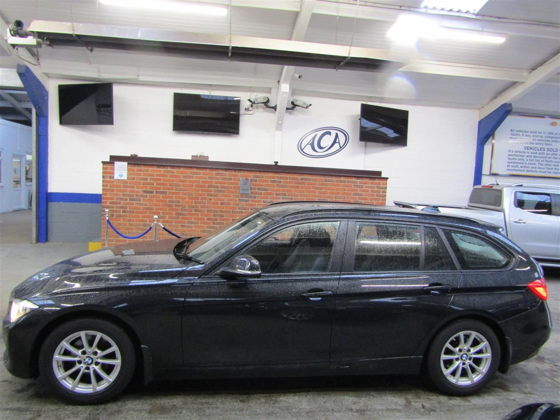 15 15 BMW 320D Business Effic - Image 2 of 19