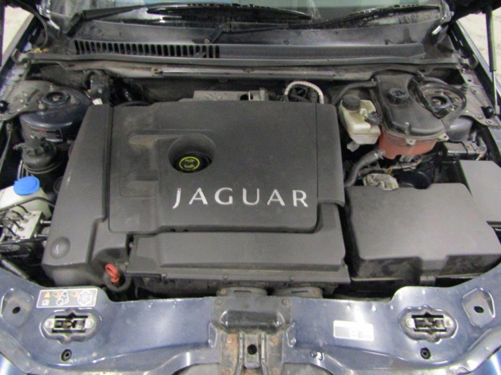 59 09 Jaguar X-Type SE Auto - Image 9 of 24