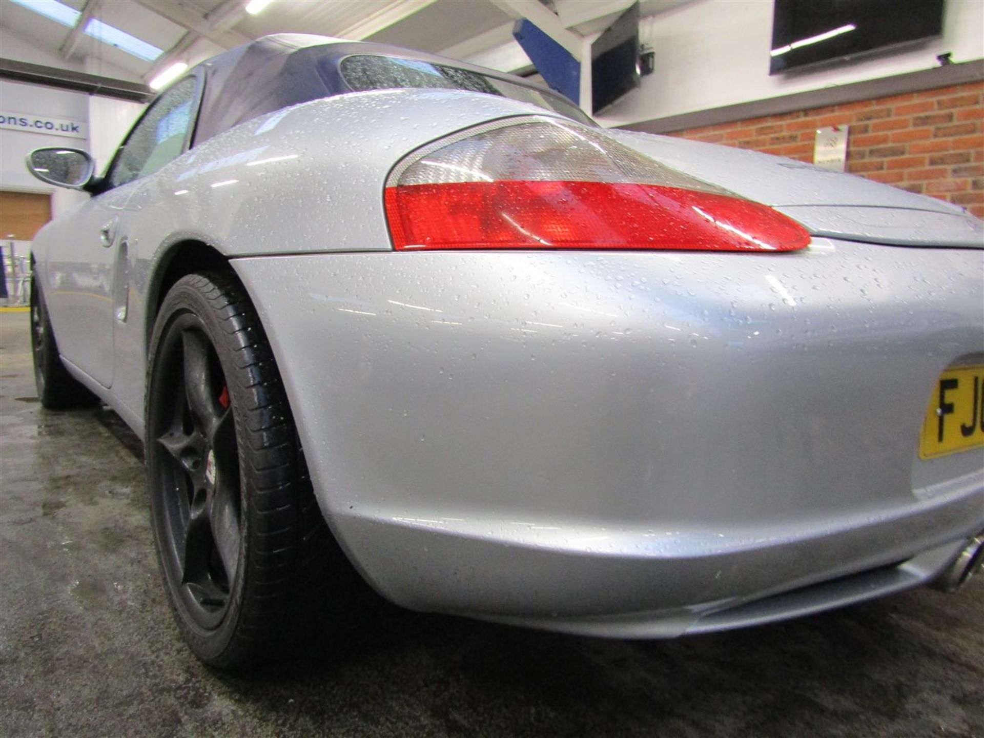 04 04 Porsche Boxster S Tiptronic S - Image 9 of 18